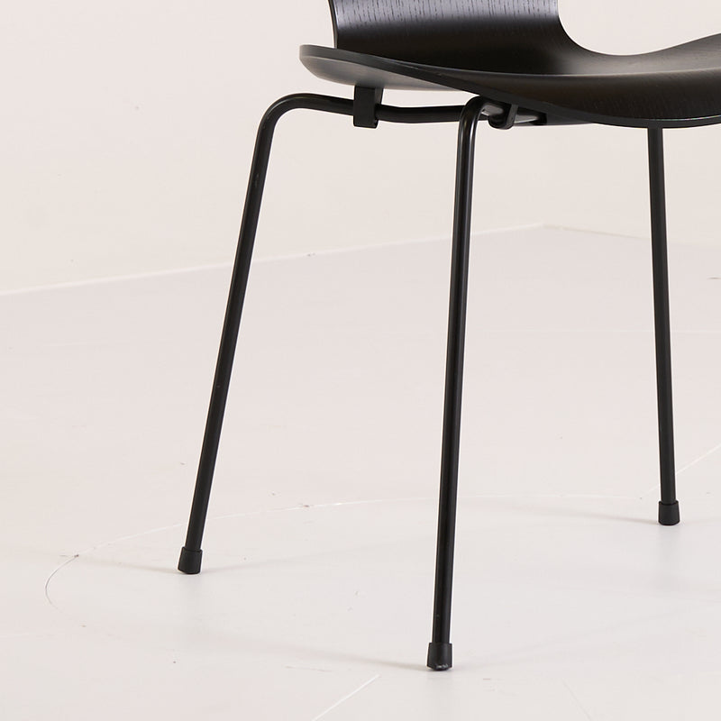 Series 7 Chair-Detail Image-2