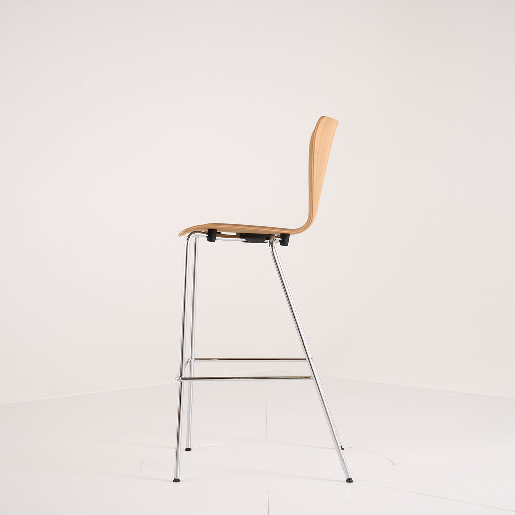 Vico Duo Barstool by Fritz Hansen in Oak / Chrome | Floor Sample – Very Good | Shop Now | MO-FHA-VM118-81-Hero Image-5