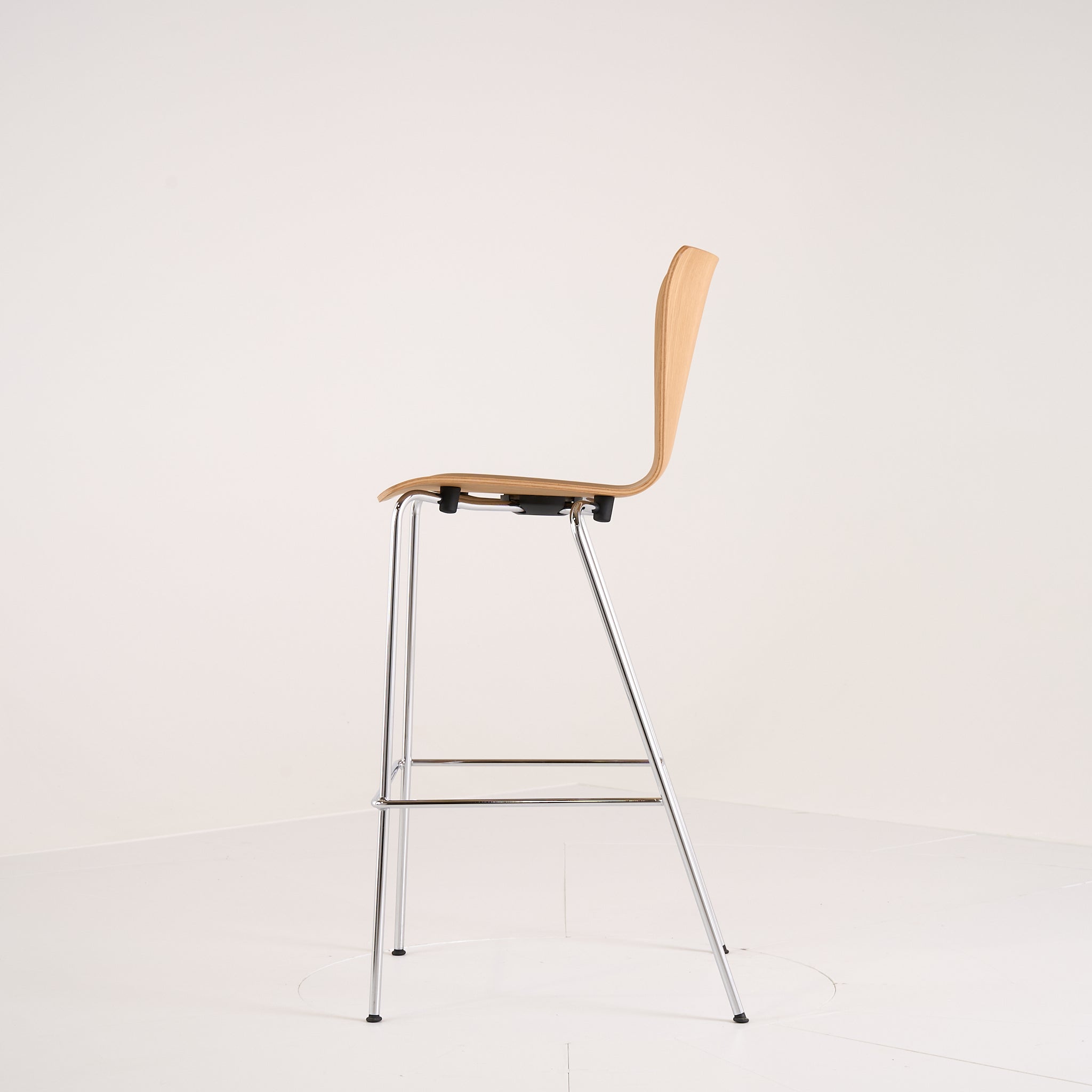 Vico Duo Barstool by Fritz Hansen in Oak / Chrome | Floor Sample – Very Good | Shop Now | MO-FHA-VM118-81-Hero Image-5