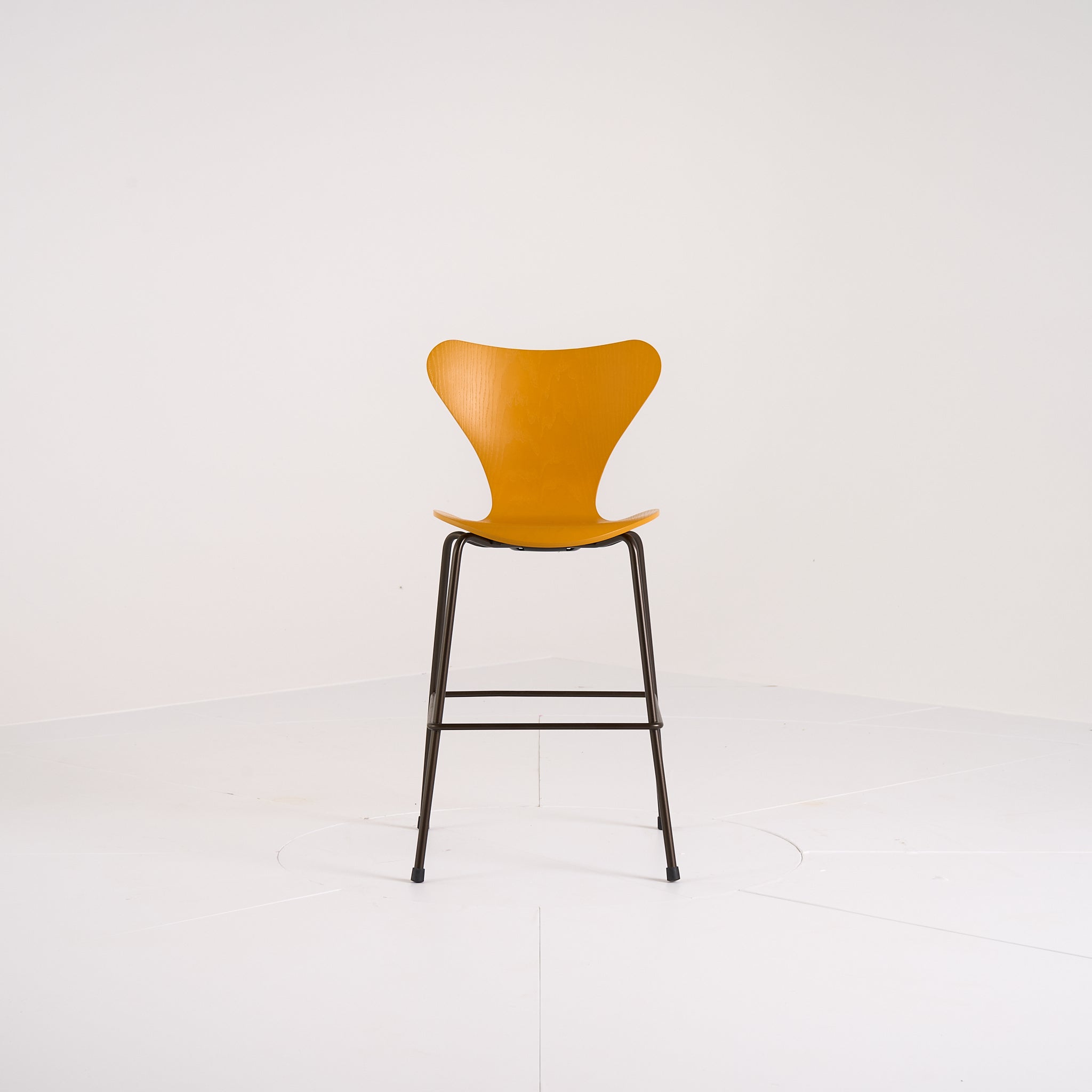 Series 7 Junior Chair by Fritz Hansen in Burnt Yellow Ash / Brown Bronze | Floor Sample – Very Good | Shop Now | MO-FHA-840238-55-Hero Image-7
