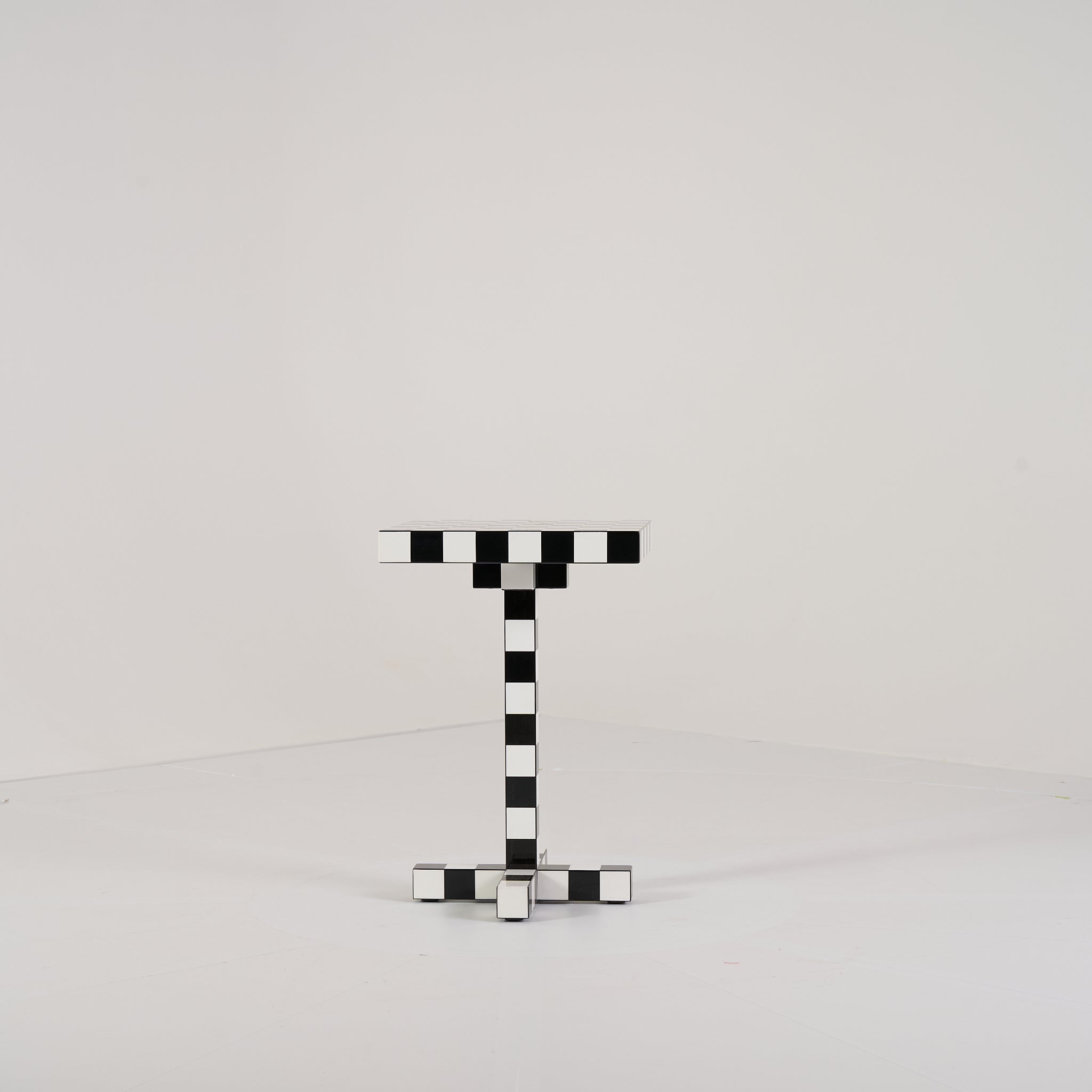 Chess Table by Moooi in Chess Table | Gently Used – Good | Shop Now | MO-MOO-8718282338033-159-Hero Image-5