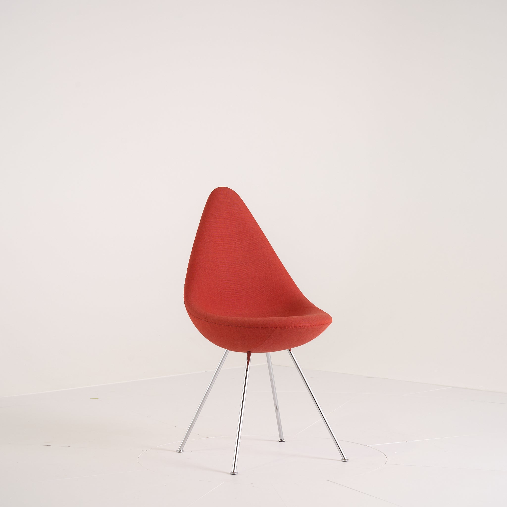 Drop Chair by Fritz Hansen in Tonica 531  / Chrome | Floor Sample – Very Good | Shop Now | MO-FHA-3110-26-Hero Image-2