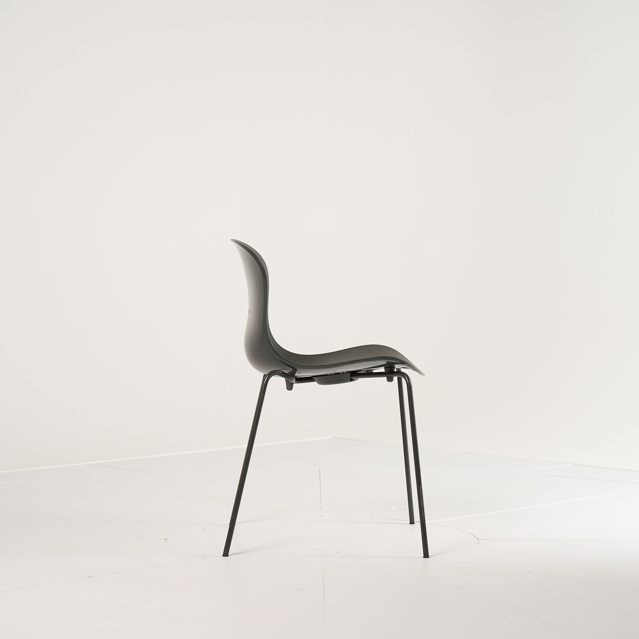 Nap Chair by Fritz Hansen in Pepper Grey / Pepper Grey | Well Loved – Fair | Shop Now | MO-FHA-KS50-76-Hero Image-1