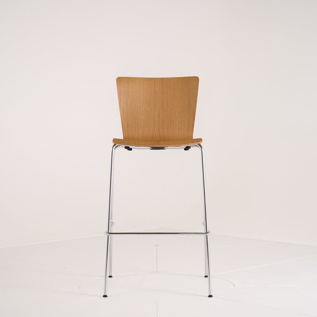 Vico Duo Barstool by Fritz Hansen in Oak / Chrome | Floor Sample – Very Good | Shop Now | MO-FHA-VM118-81-Hero Image-2