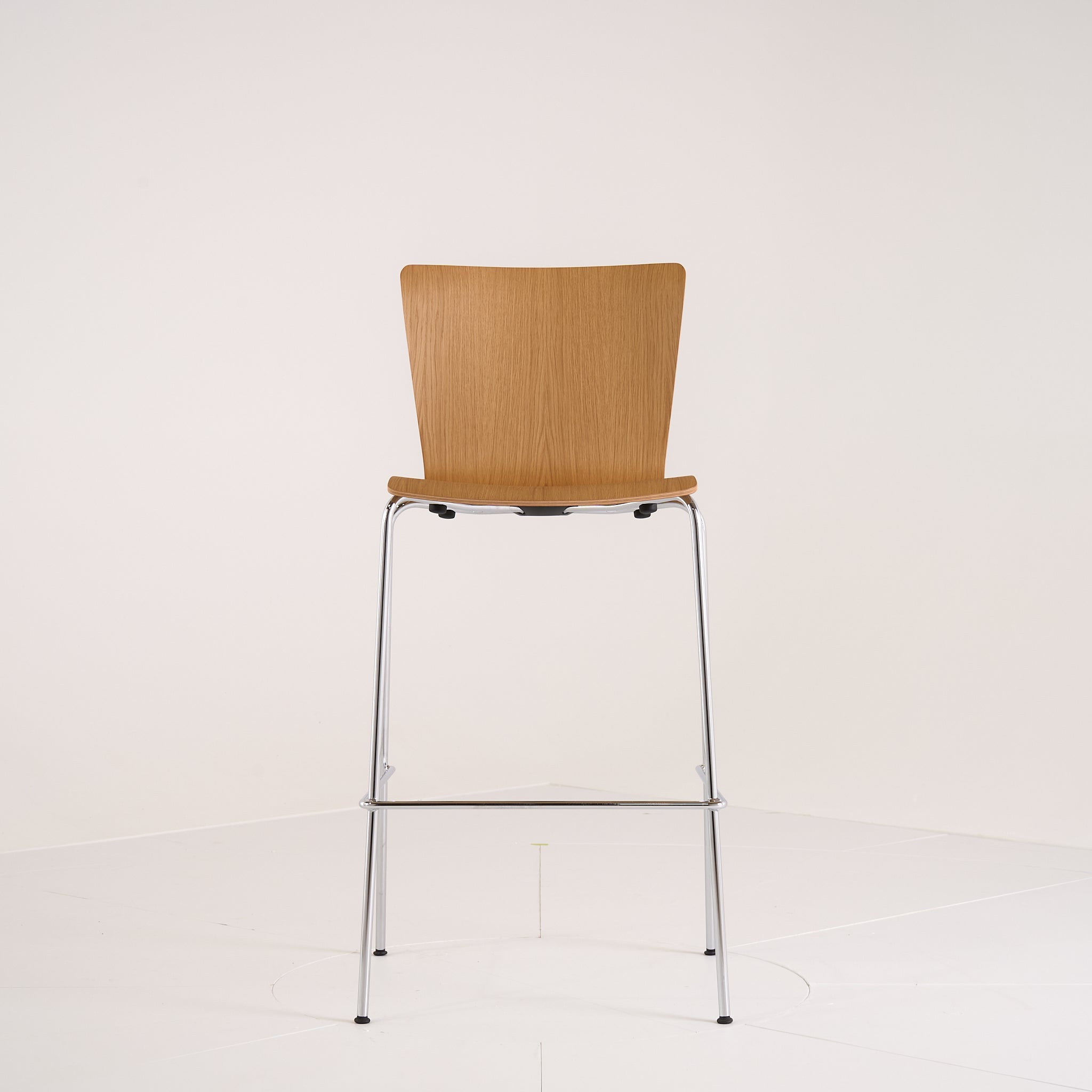 Vico Duo Barstool by Fritz Hansen in Oak / Chrome | Floor Sample – Very Good | Shop Now | MO-FHA-VM118-81-Hero Image-2