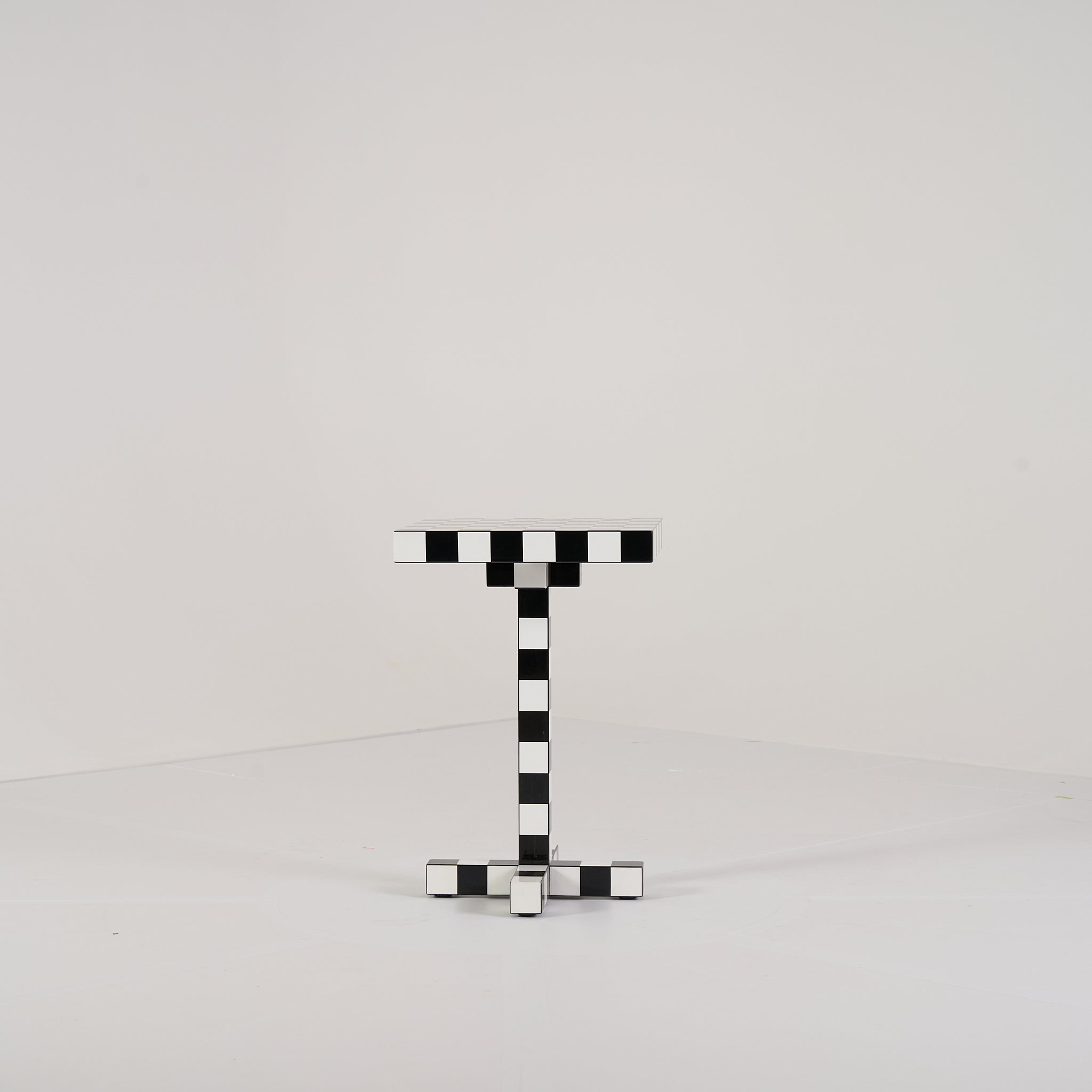 Chess Table by Moooi in Chess Table | Gently Used – Good | Shop Now | MO-MOO-8718282338033-159-Hero Image-1