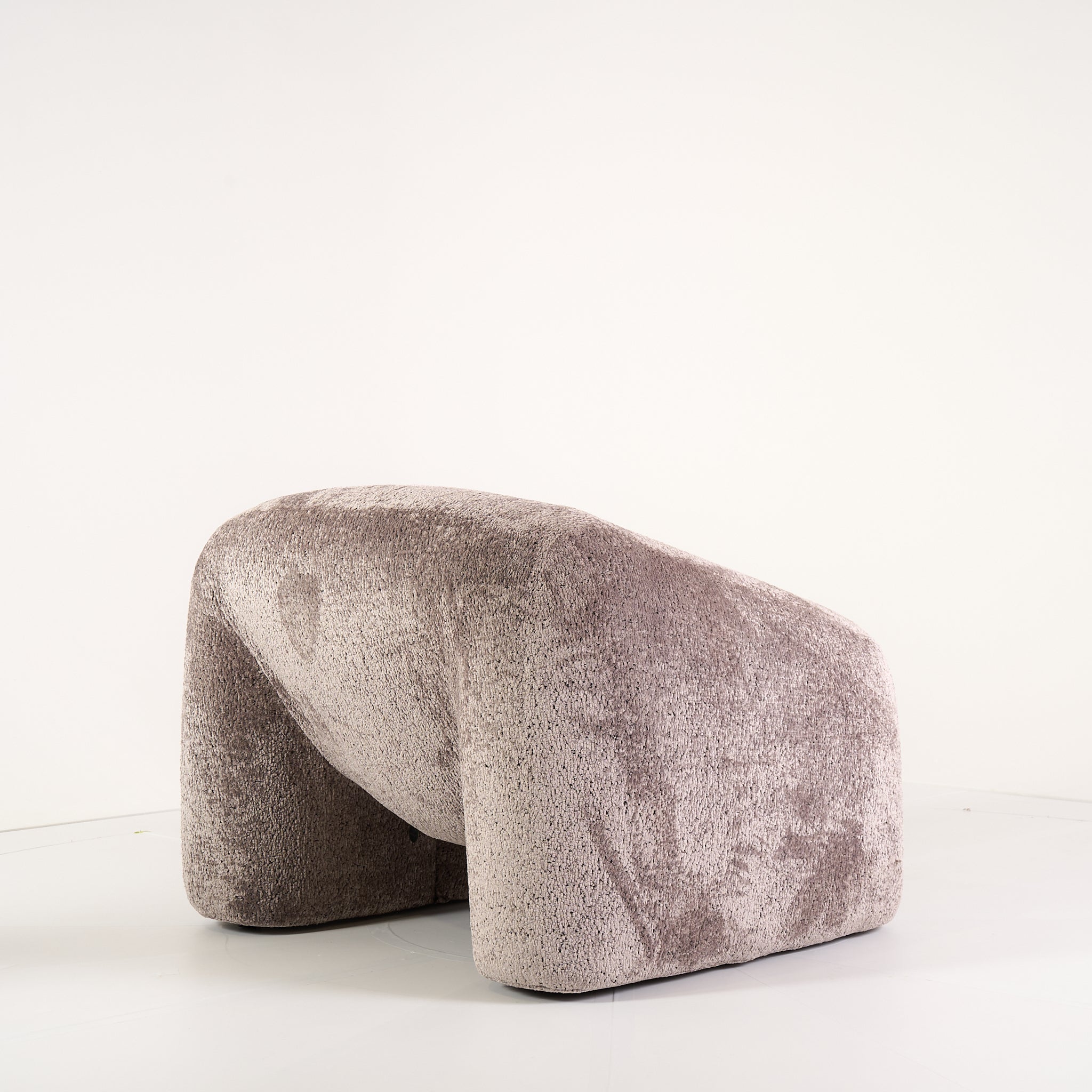 Hortensia Armchair by Moooi in Dodo Pavone Jacquard/Dark Grey | Floor Sample – Very Good | Shop Now | MO-MOO-8718282746845-160-Hero Image-5