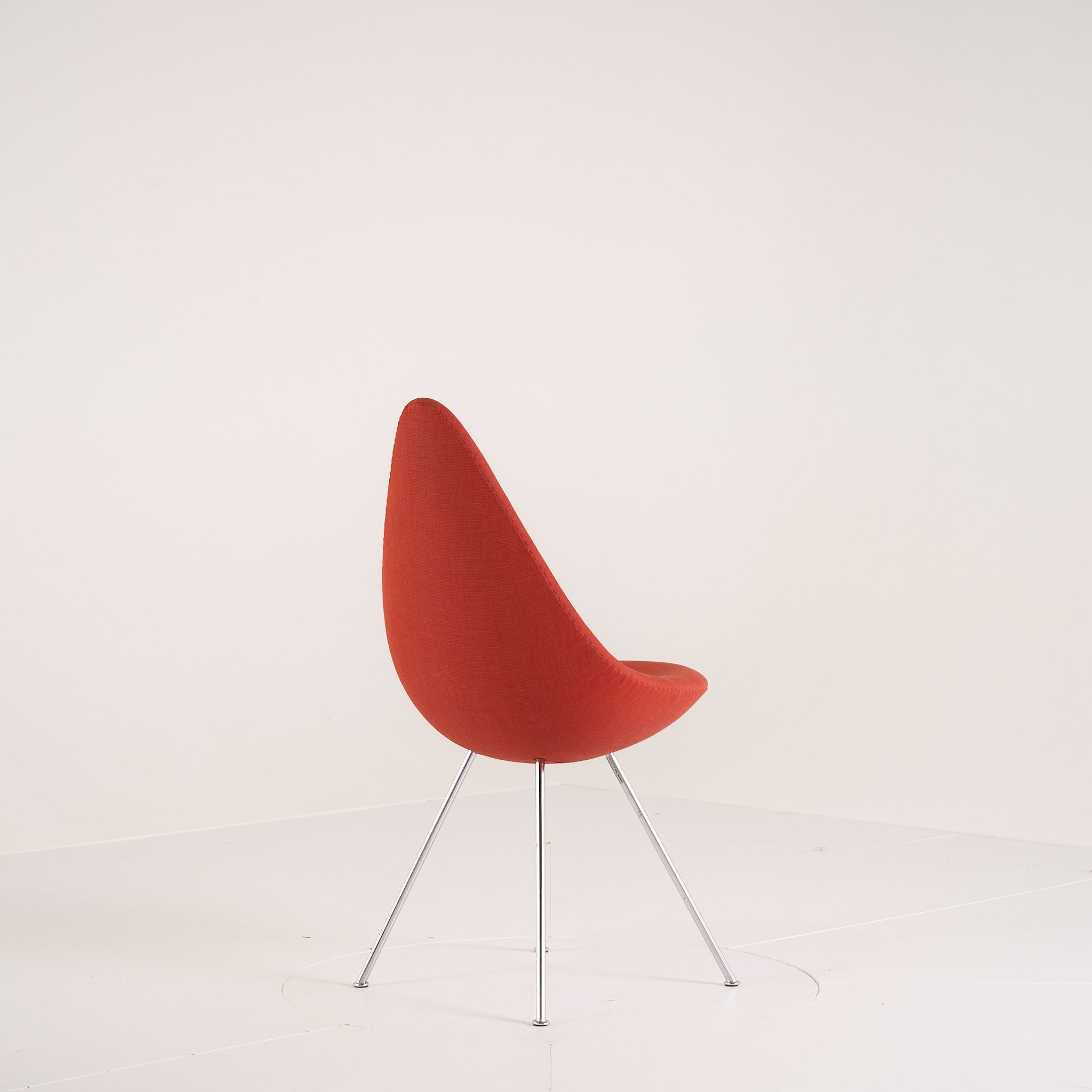 Drop Chair by Fritz Hansen in Tonica 531  / Chrome | Floor Sample – Very Good | Shop Now | MO-FHA-3110-26-Hero Image-4