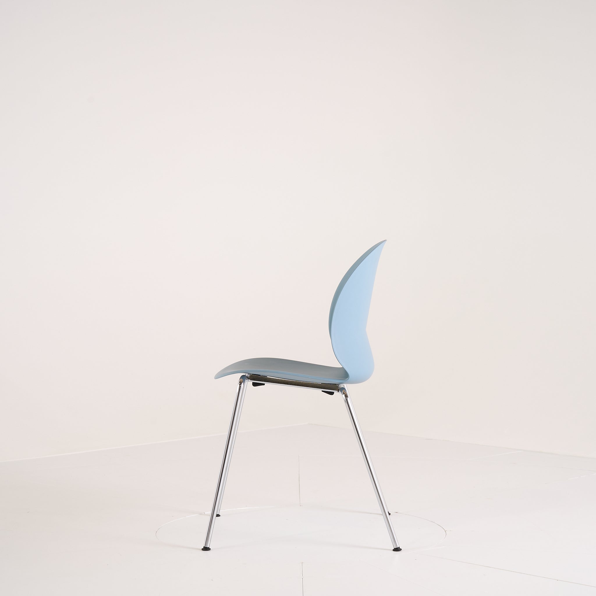 Recycle Chair by Fritz Hansen in Light Blue / Chrome | Well Loved – Fair | Shop Now | MO-FHA-N02_10_Chair-91-Hero Image-3