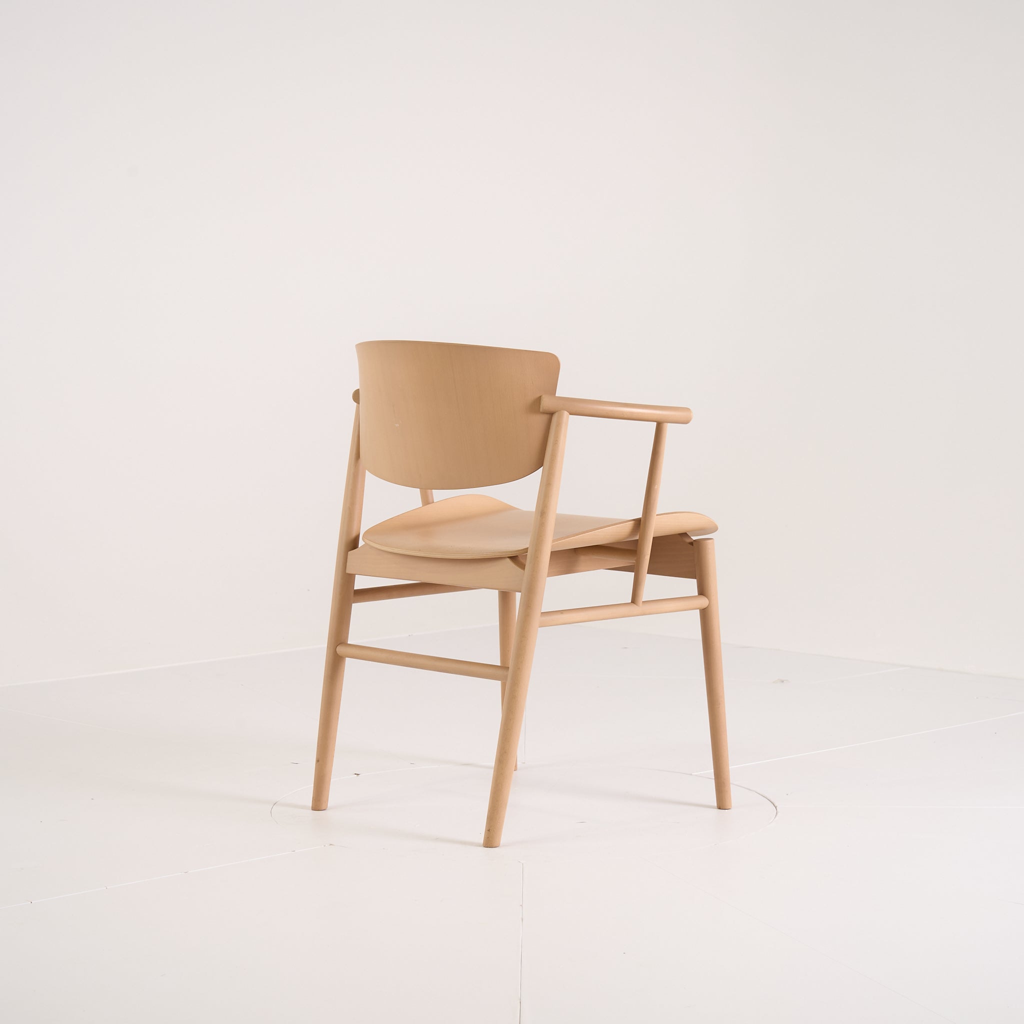 N01 Chair by Fritz Hansen in Natural Beech / Natural Beech | Gently Used – Good | Shop Now | MO-FHA-N01-78-Hero Image-3