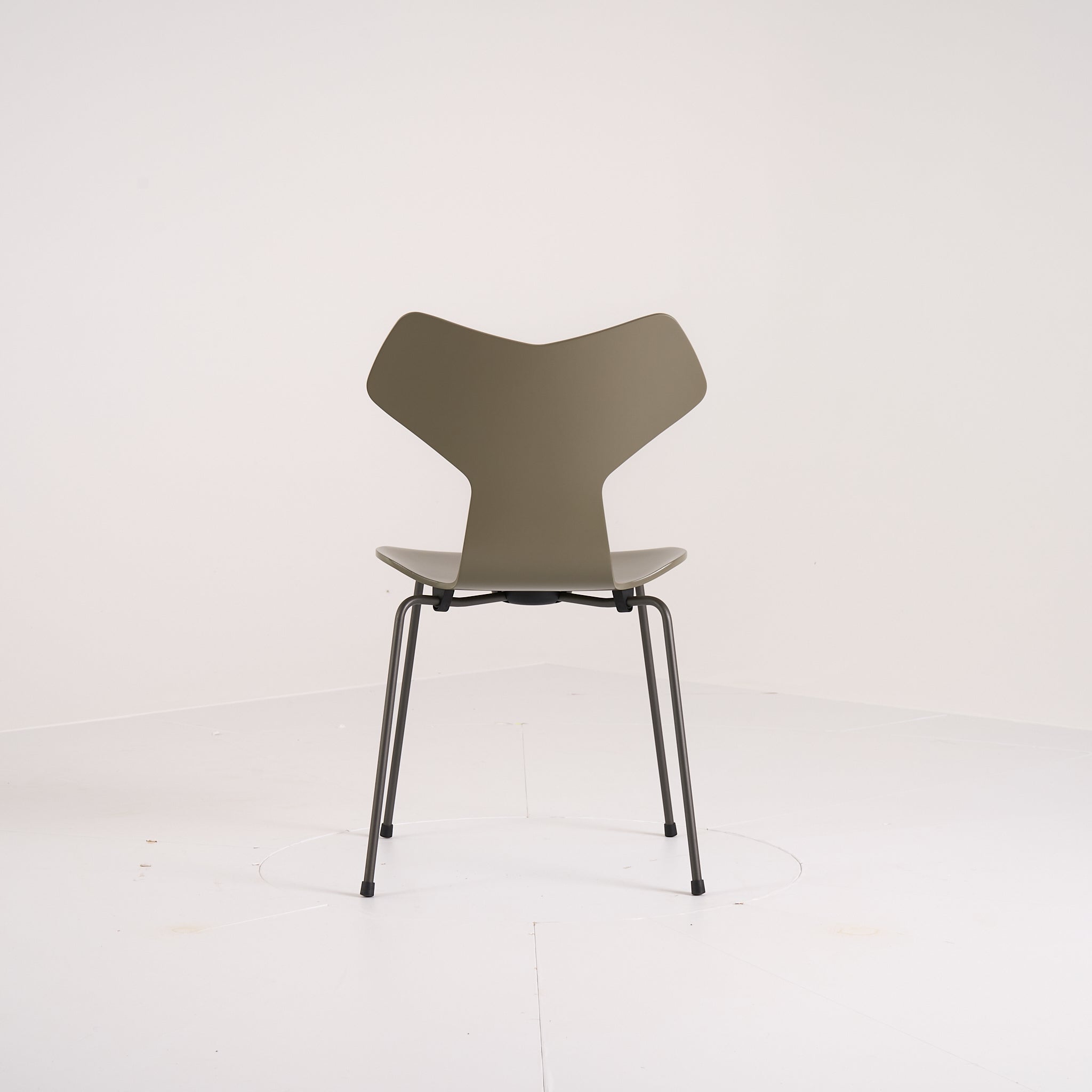 Grand Prix Chair by Fritz Hansen in Olive Green Lacquer / Warm Graphite | Floor Sample – Very Good | Shop Now | MO-FHA-3130-49-Hero Image-6