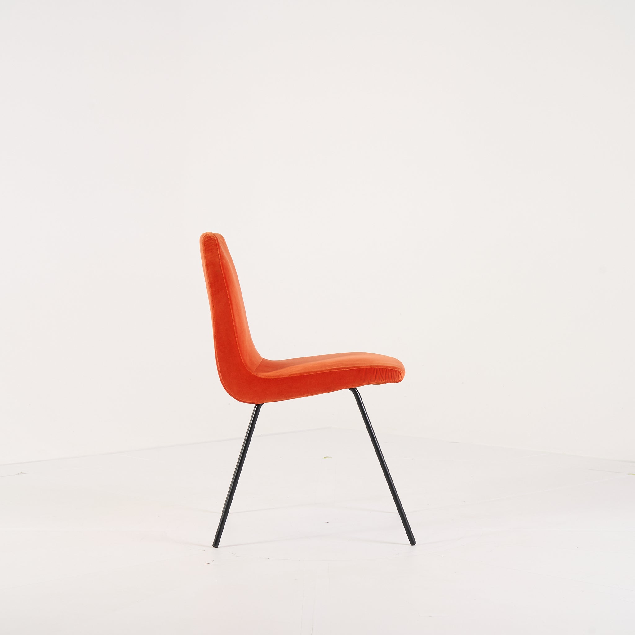 Tv Dining chair by Ligne Roset in Harald Laterite | Gently Used – Good | Shop Now | MO-LIR-10262000-1412-Hero Image-4