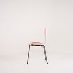 Series 7 Chair by Fritz Hansen in Pale Rose Lacquer / Warm Graphite | Gently Used – Good | Shop Now | MO-FHA-3107-67-Hero Image-5