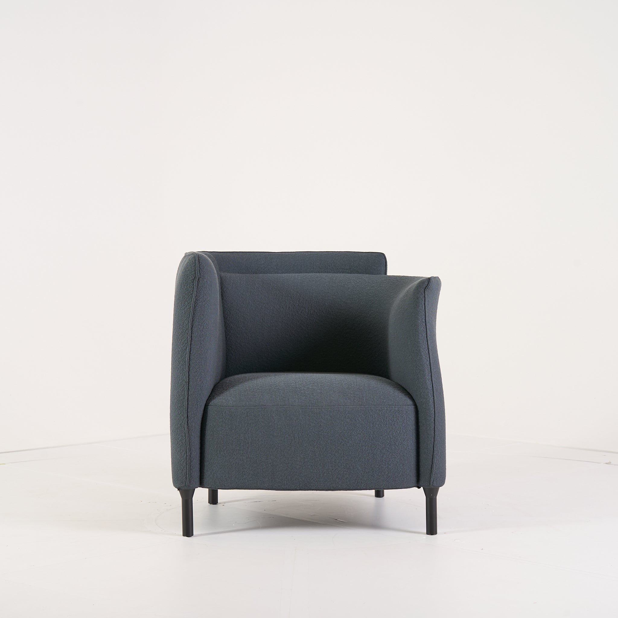 Hémicycle Armchair by Ligne Roset in Maxi Graphite | Gently Used – Good | Shop Now | MO-LIR-14200100-1205-Hero Image-1