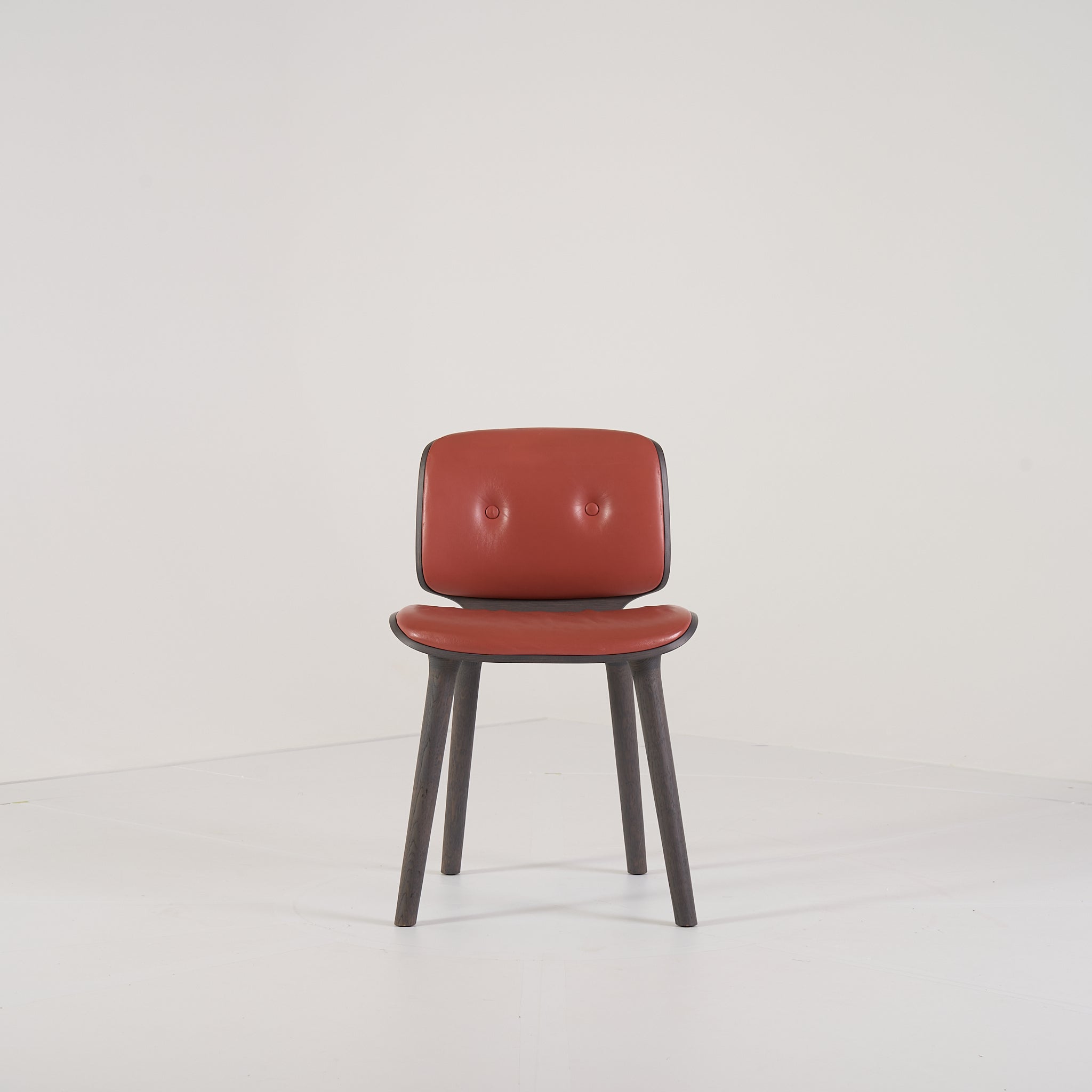 Nut Dining Chair by Moooi in Spectrum Red Brown 30172, Grey | Gently Used – Good | Shop Now | MO-MOO-8718282748900-152-Hero Image-4