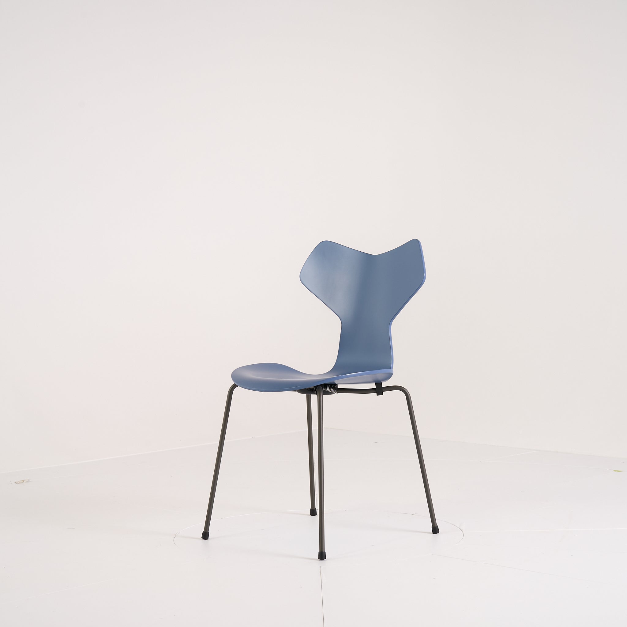 Grand Prix Chair by Fritz Hansen in Dusk Blue Lacquer / Warm Graphite | Open Box – Excellent | Shop Now | MO-FHA-3130-47-Hero Image-2