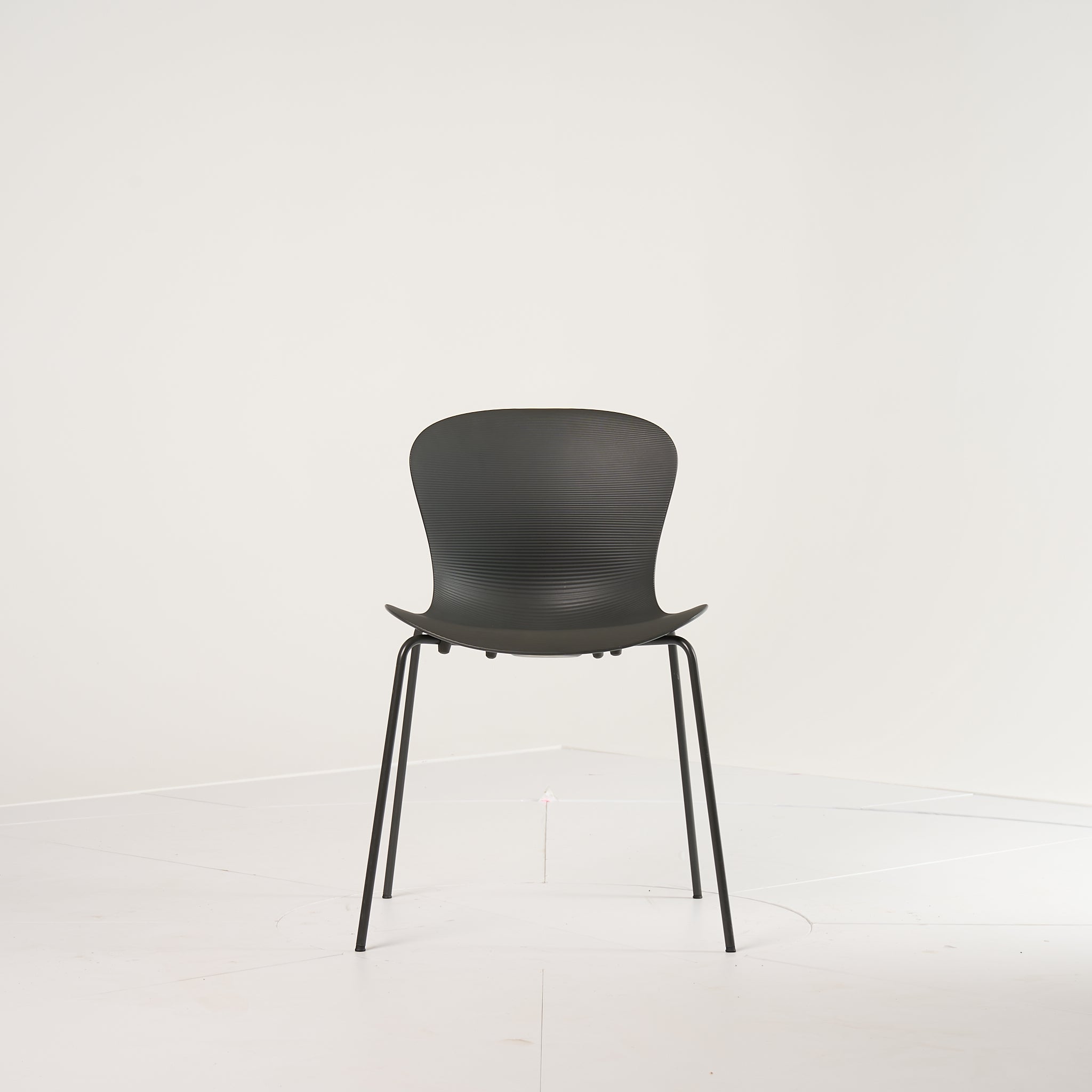 Nap Chair by Fritz Hansen in Pepper Grey / Pepper Grey | Well Loved – Fair | Shop Now | MO-FHA-KS50-76-Hero Image-4