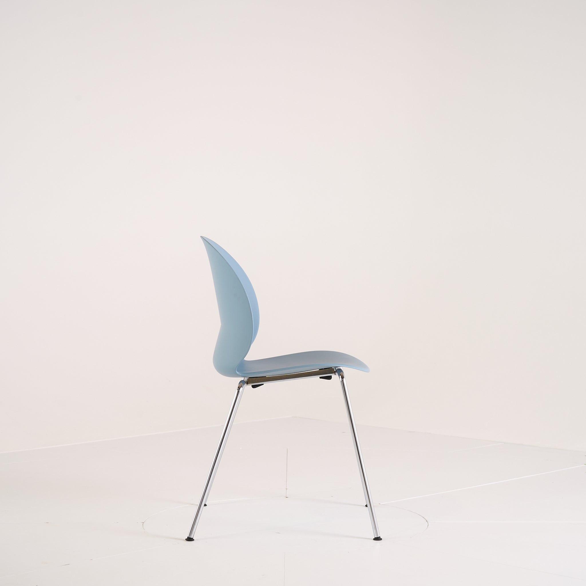 Recycle Chair by Fritz Hansen in Light Blue / Chrome | Well Loved – Fair | Shop Now | MO-FHA-N02_10_Chair-91-Hero Image-7