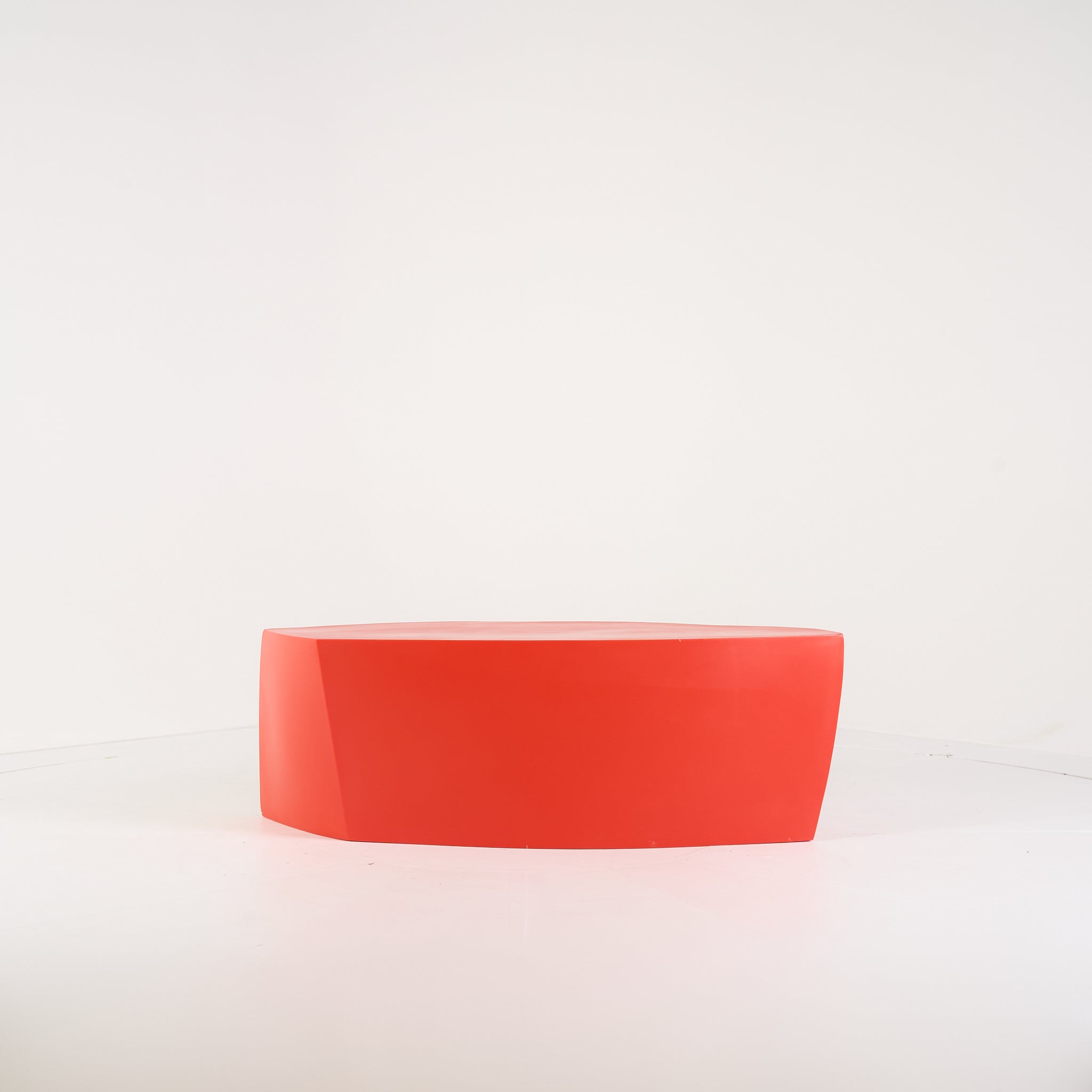 Gehry Bench by Heller in Red | Well Loved – Fair | Shop Now | MO-HLR-1018_02-1387-Hero Image-5