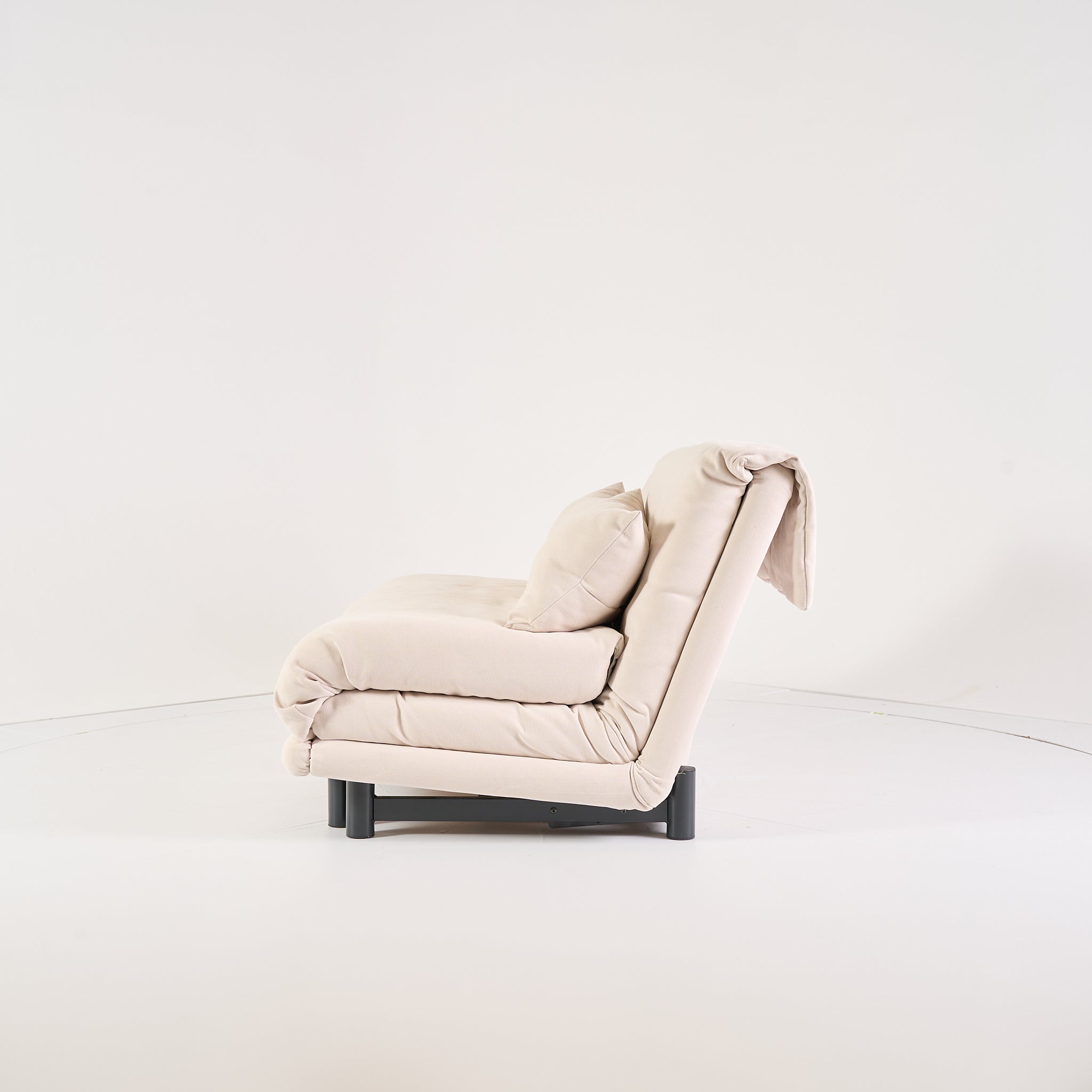 Multy Sofa by Ligne Roset in Multy Amalfi Ecru | Well Loved – Fair | Shop Now | MO-LIR-17370067-1226-Hero Image-2