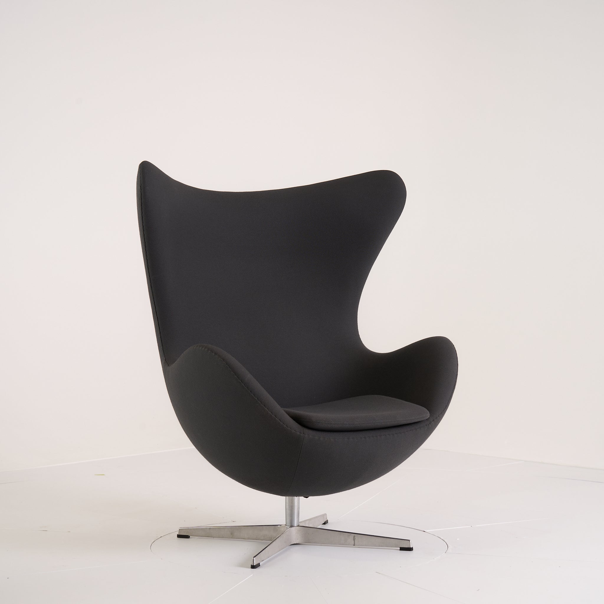 Egg Chair  by Fritz Hansen in Steel Cut 2 Grey / Brushed Aluminum w/ Auto Return | Open Box – Excellent | Shop Now | MO-FHA-3316-29-Hero Image-6