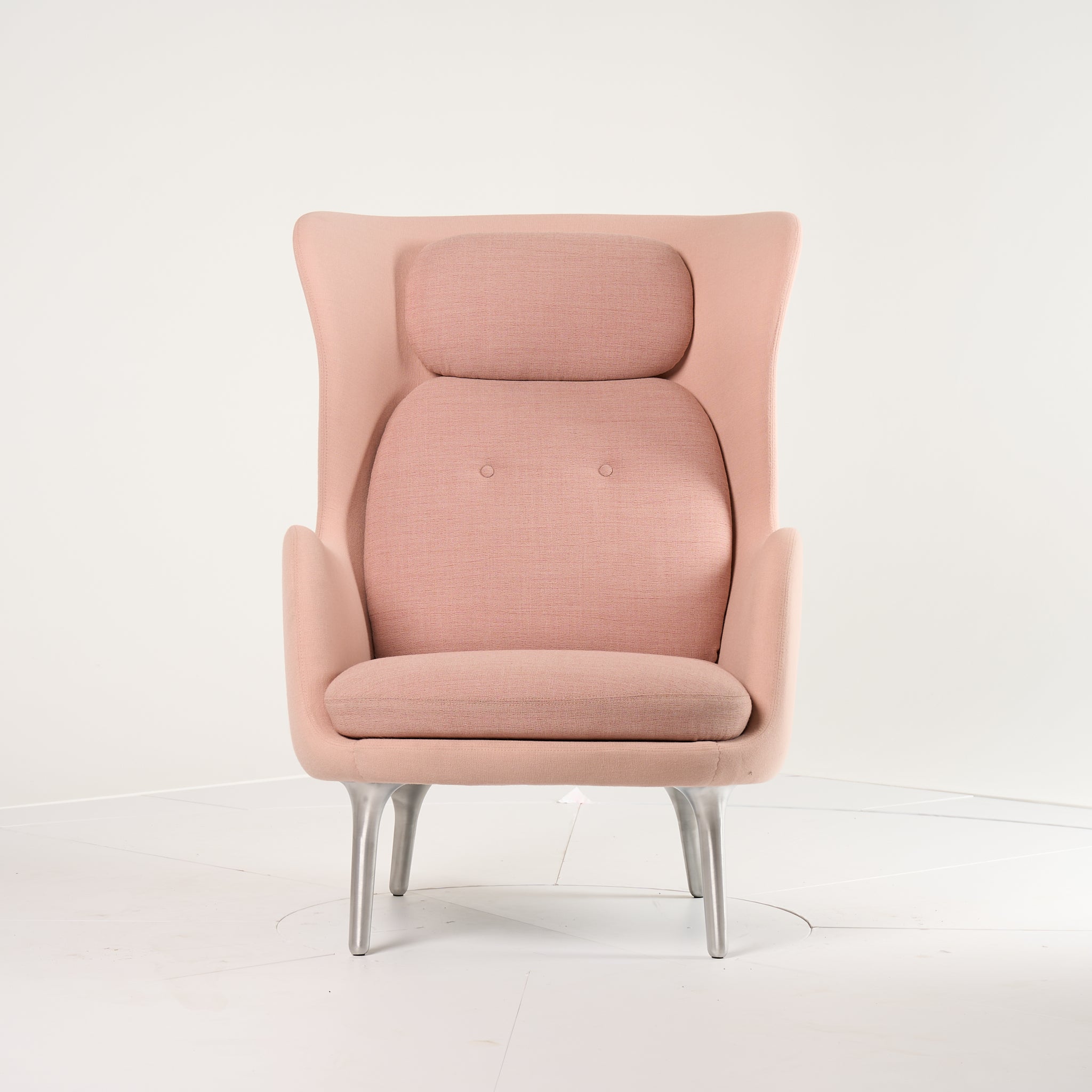 Ro Chair by Fritz Hansen in Christianshavn 1130 / Brushed Aluminum | Open Box – Excellent | Shop Now | MO-FHA-JH1-40-Hero Image-3