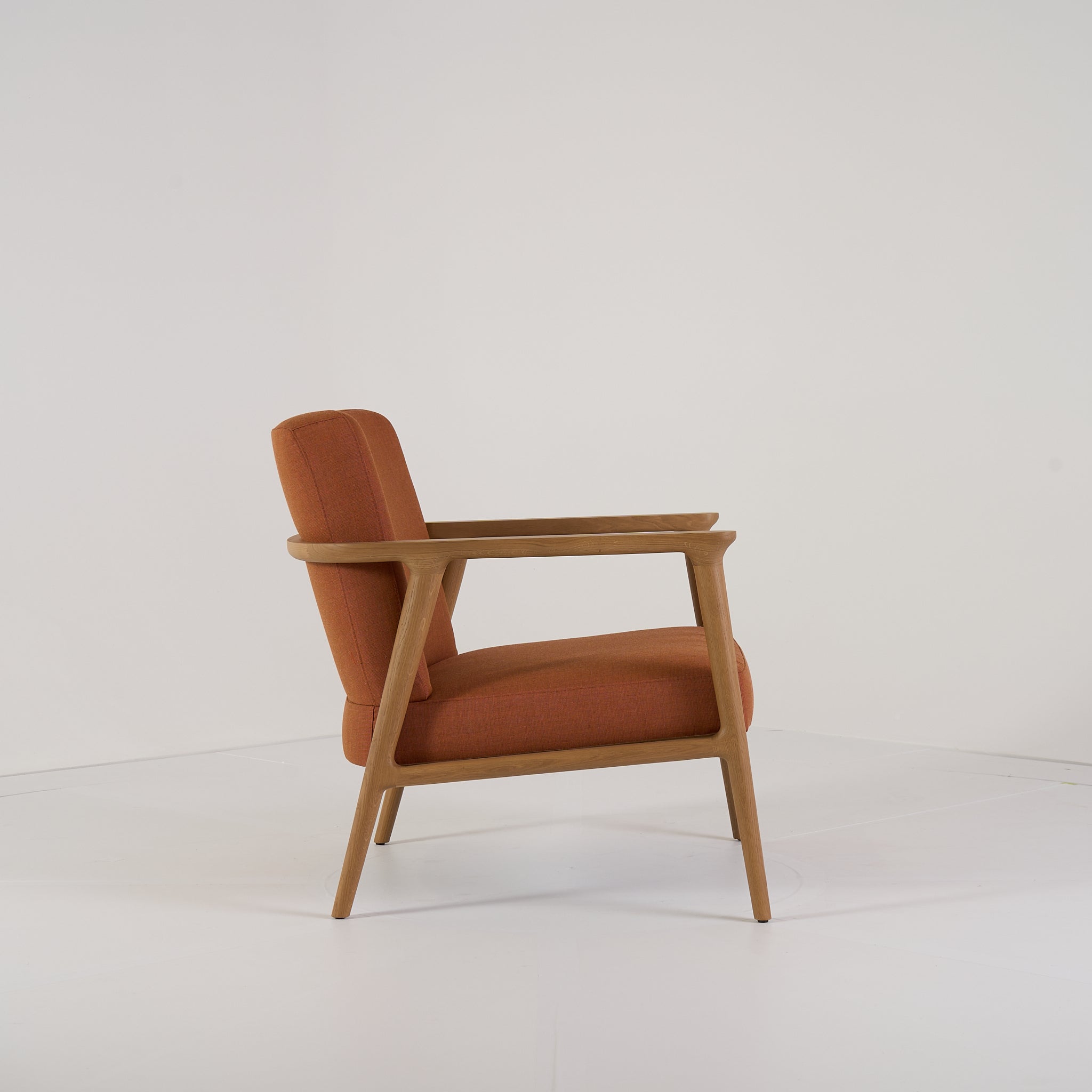 Zio Lounge Chair by Moooi in Hallingdal 65, 116, Natural Oil | Floor Sample – Very Good | Shop Now | MO-MOO-8718282767789-184-Hero Image-7