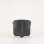 Bluff Chair by Heller in Black | Floor Sample – Very Good | Shop Now | MO-HLR-2302_06-1383-Hero Image-7