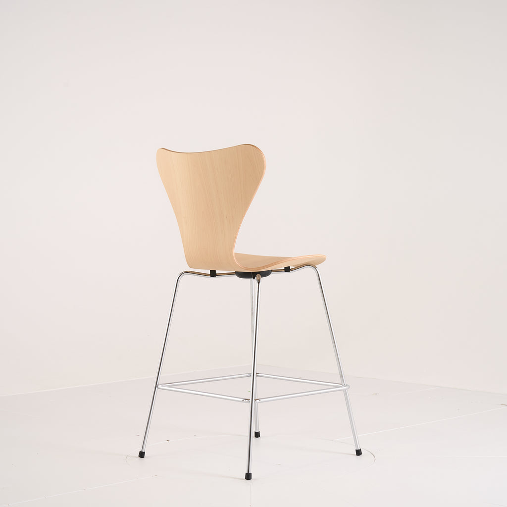 Series 7 Counter Stool by Fritz Hansen in Beech / Chrome | Floor Sample – Very Good | Shop Now | MO-FHA-3187-53-Hero Image-6