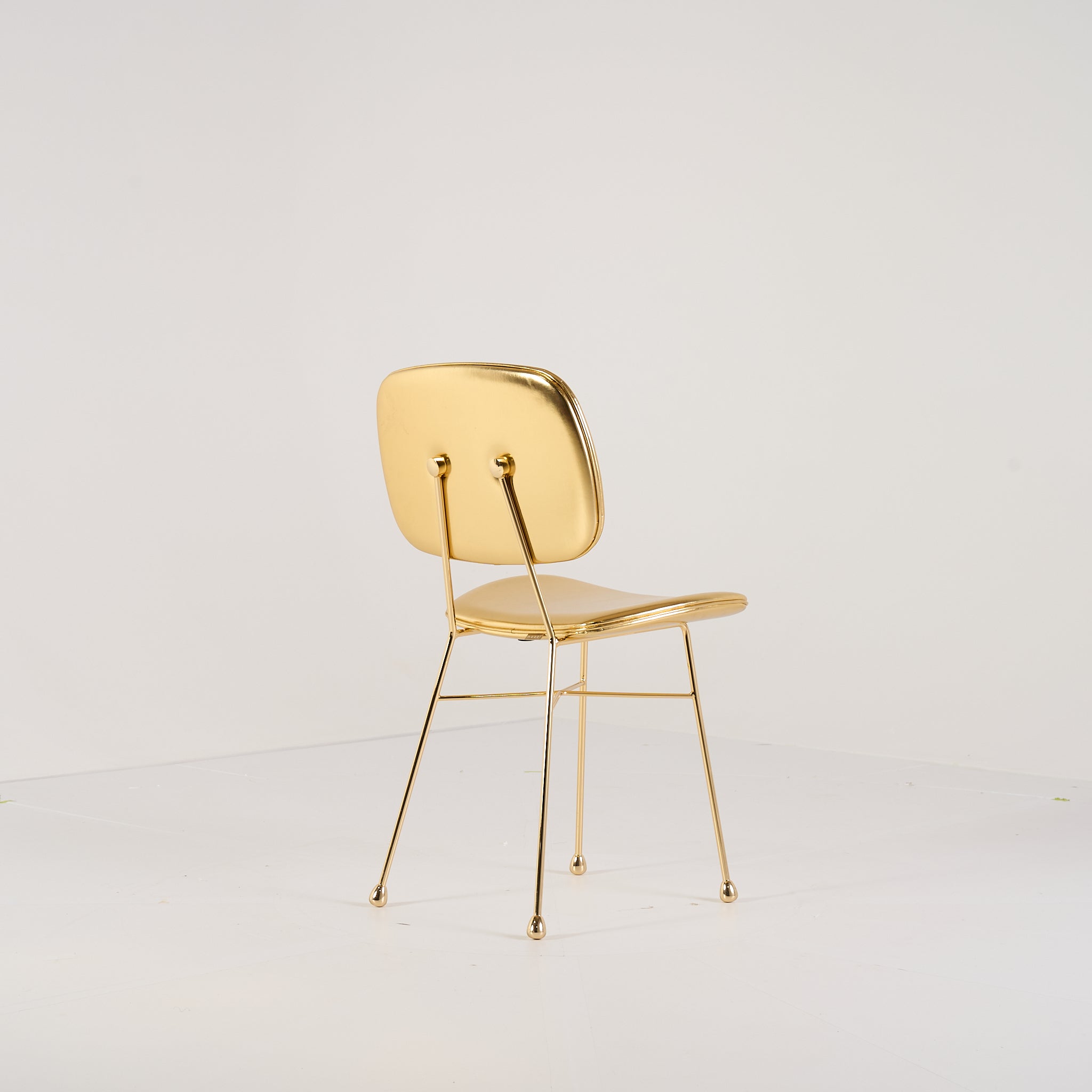 The Golden Chair by Moooi in The Golden Chair | Gently Used – Good | Shop Now | MO-MOO-8718282340142-144-Hero Image-5