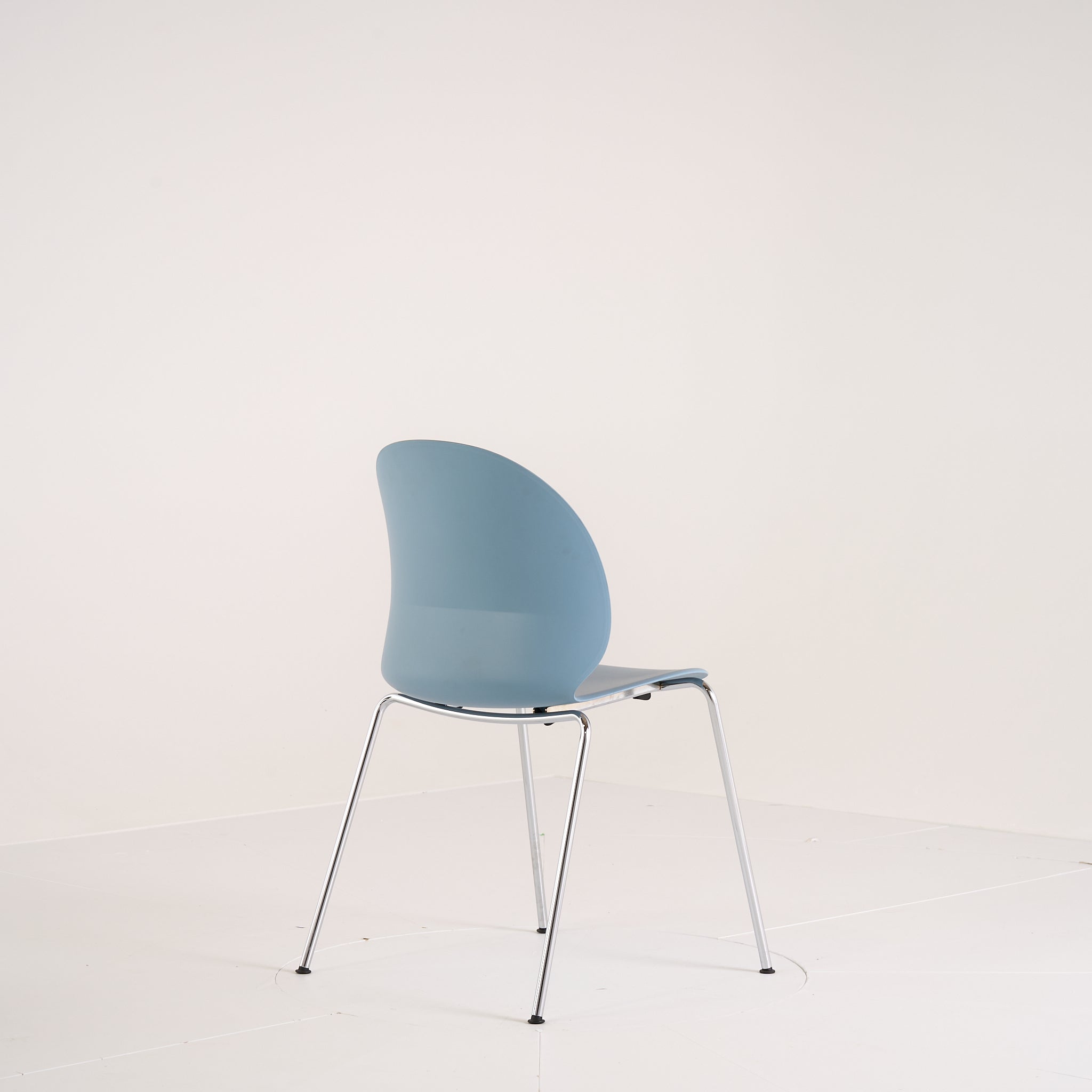 Recycle Chair by Fritz Hansen in Light Blue / Chrome | Well Loved – Fair | Shop Now | MO-FHA-N02_10_Chair-127-Hero Image-6
