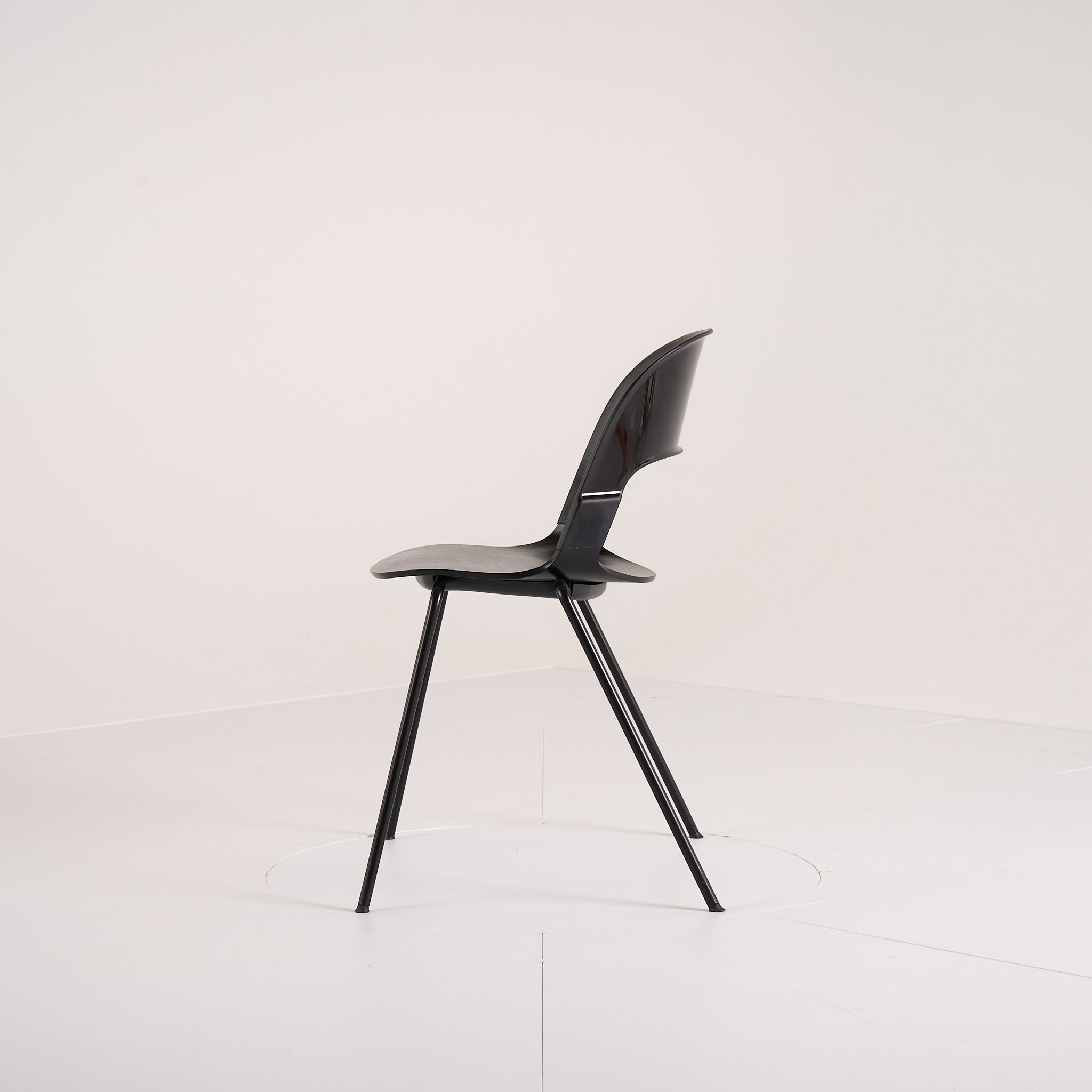 Pair Chair  by Fritz Hansen in Black / Black | Gently Used – Good | Shop Now | MO-FHA-BH20-72-Hero Image-3