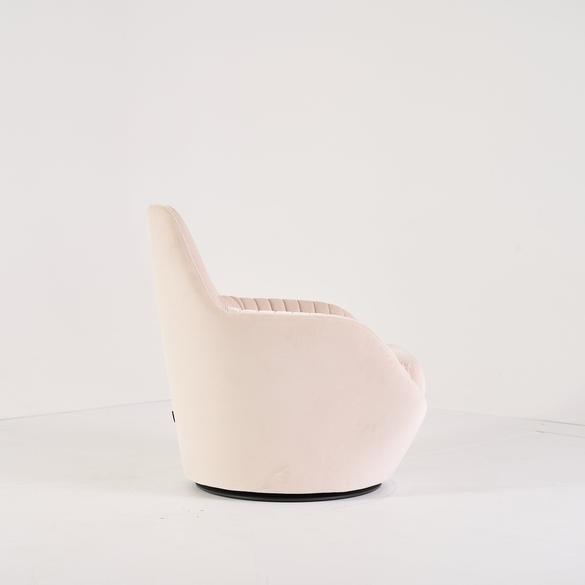 Amedee Swivel Armchair by Ligne Roset in Harald Albatre | Floor Sample – Very Good | Shop Now | MO-LIR-18210100-1242-Hero Image-6