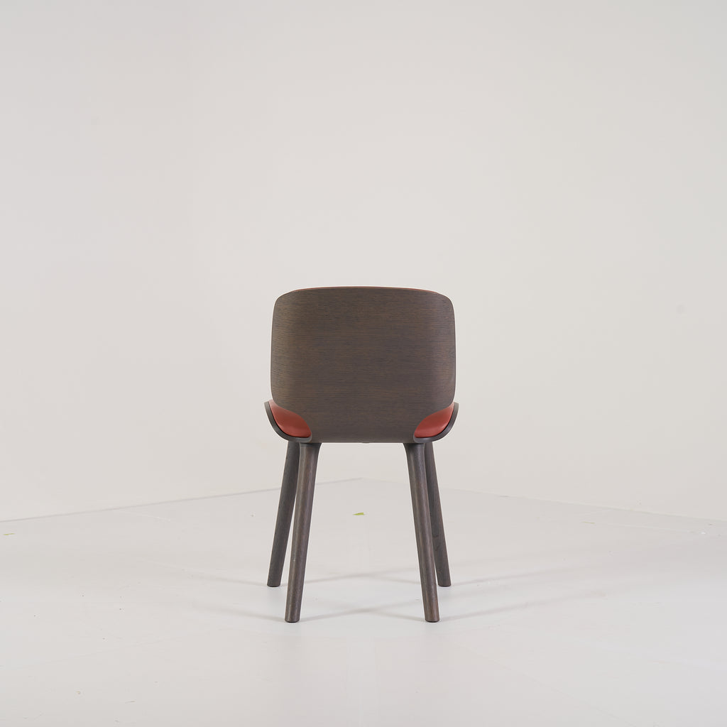 Nut Dining Chair by Moooi in Spectrum Red Brown 30172, Grey | Gently Used – Good | Shop Now | MO-MOO-8718282748900-157-Hero Image-1