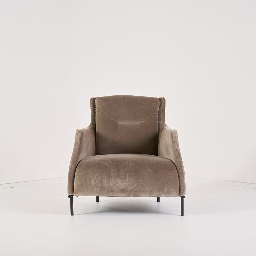 Riga Armchair by Ligne Roset in Low Back - Diva / Harald - Platine / Canard | Gently Used – Good | Shop Now | MO-LIR-13501260_13506250-1210-Hero Image-7
