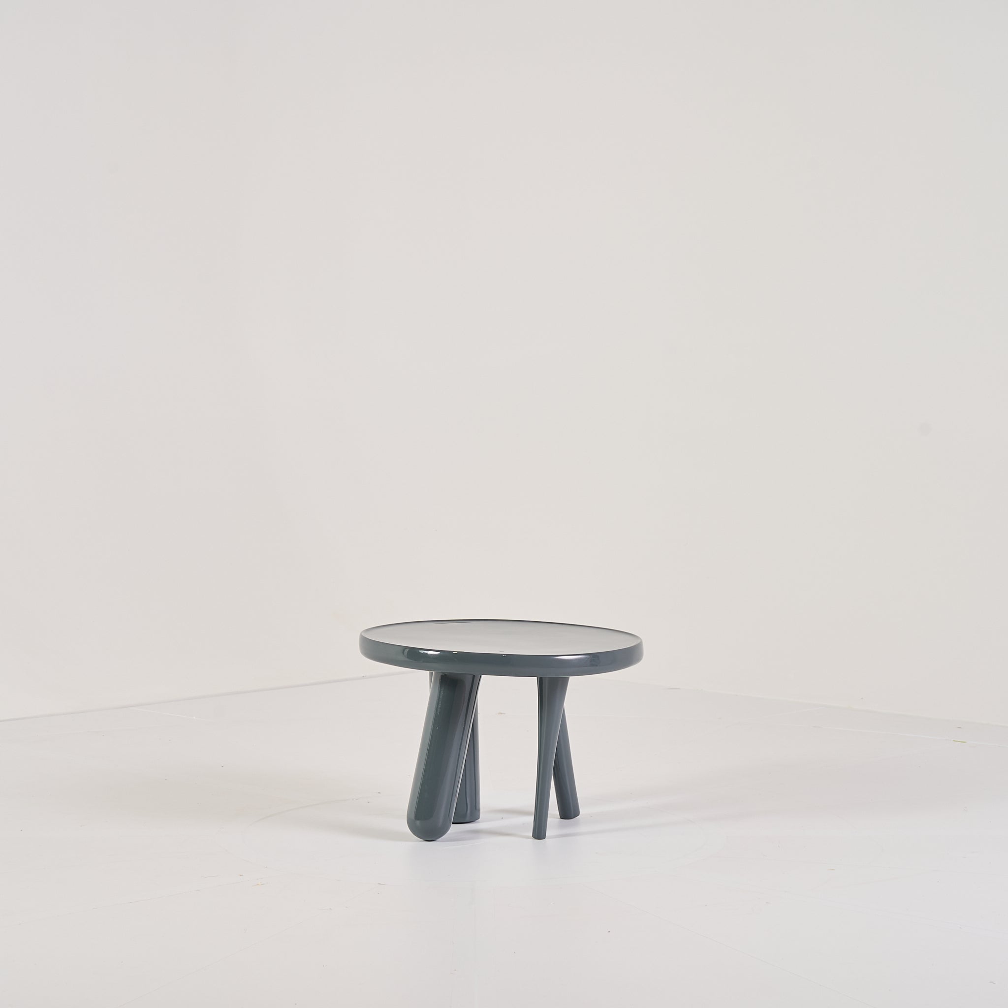 Elements 002 by Moooi in RAL 7011 Iron Grey | Gently Used – Good | Shop Now | MO-MOO-8718282338491-132-Hero Image-4