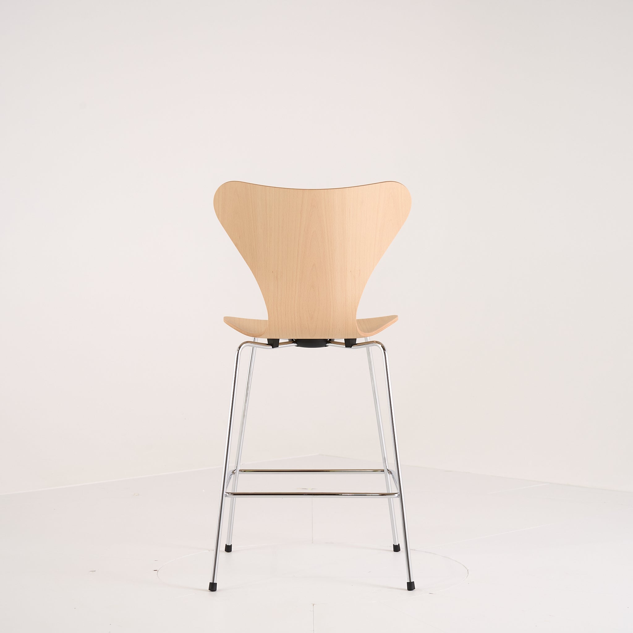 Series 7 Counter Stool by Fritz Hansen in Beech / Chrome | Floor Sample – Very Good | Shop Now | MO-FHA-3187-53-Hero Image-1