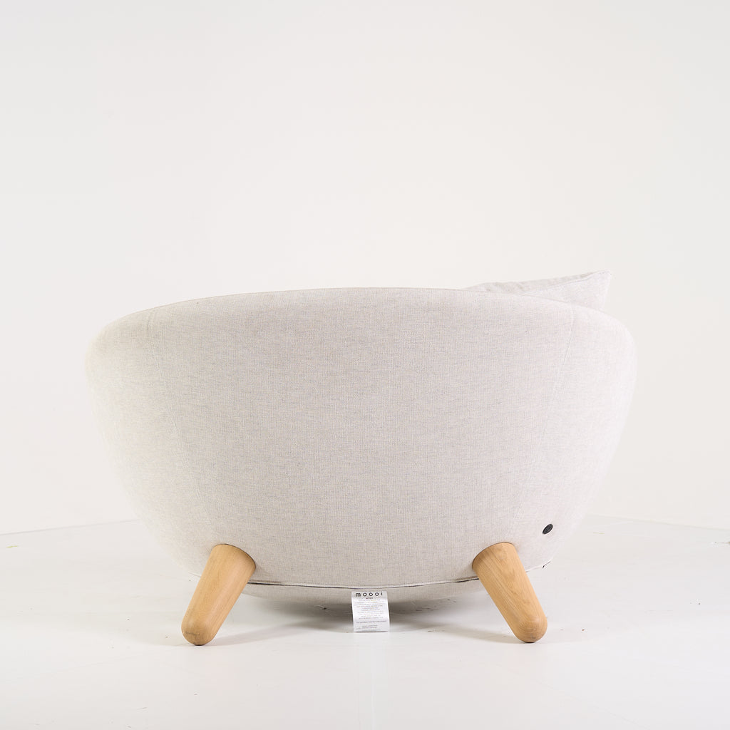 Love Sofa  by Moooi in Liscio Nebbia, WhiteWash legs | Gently Used – Good | Shop Now | MO-MOO-8718282745459-1428-Hero Image-5