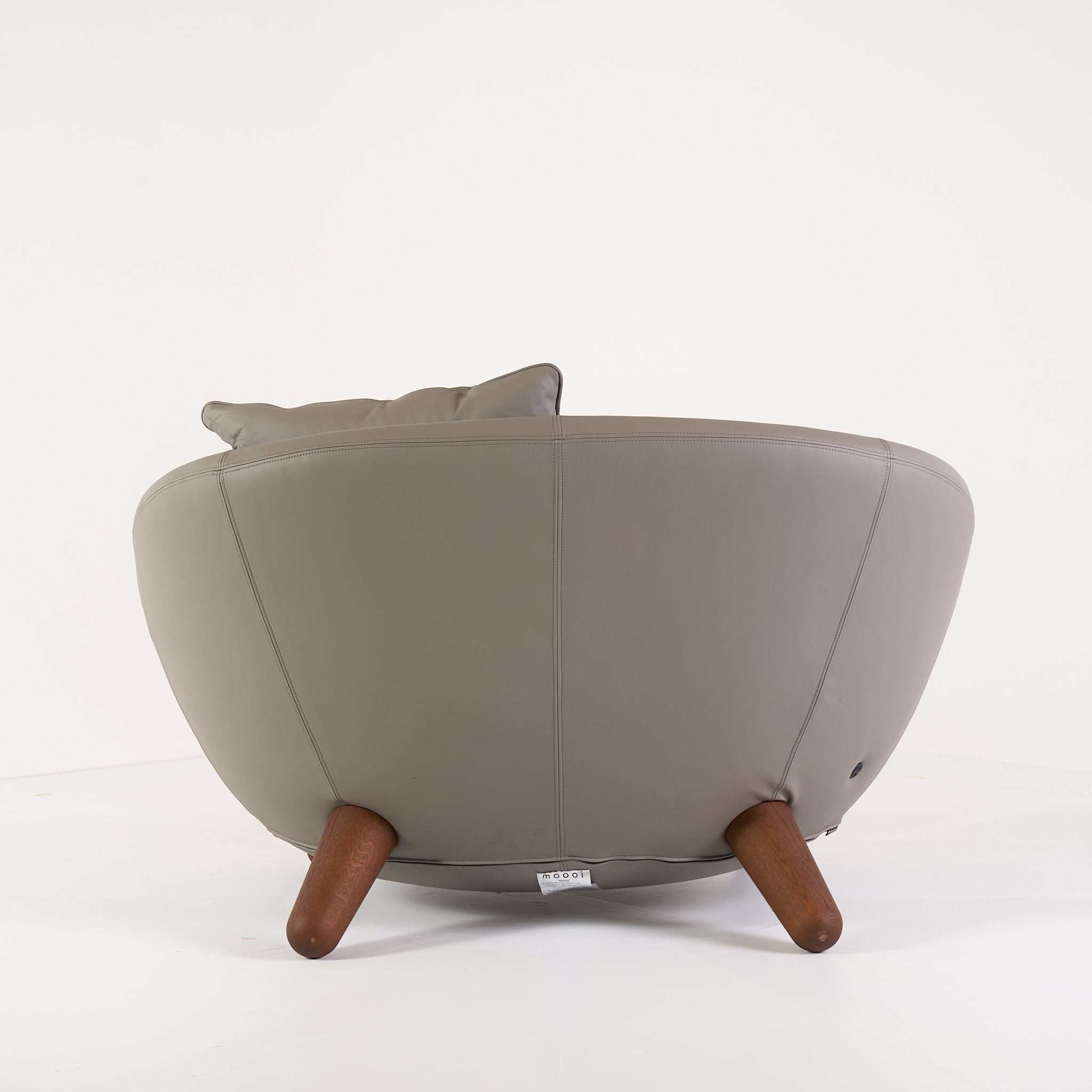 Love Sofa by Moooi in Spectrum Grey 30131, Cinnamon Legs | Floor Sample – Very Good | Shop Now | MO-MOO-8718282783796-175-Hero Image-4