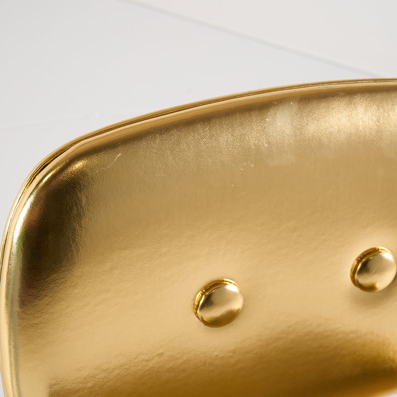 The Golden Chair-Detail Image-2