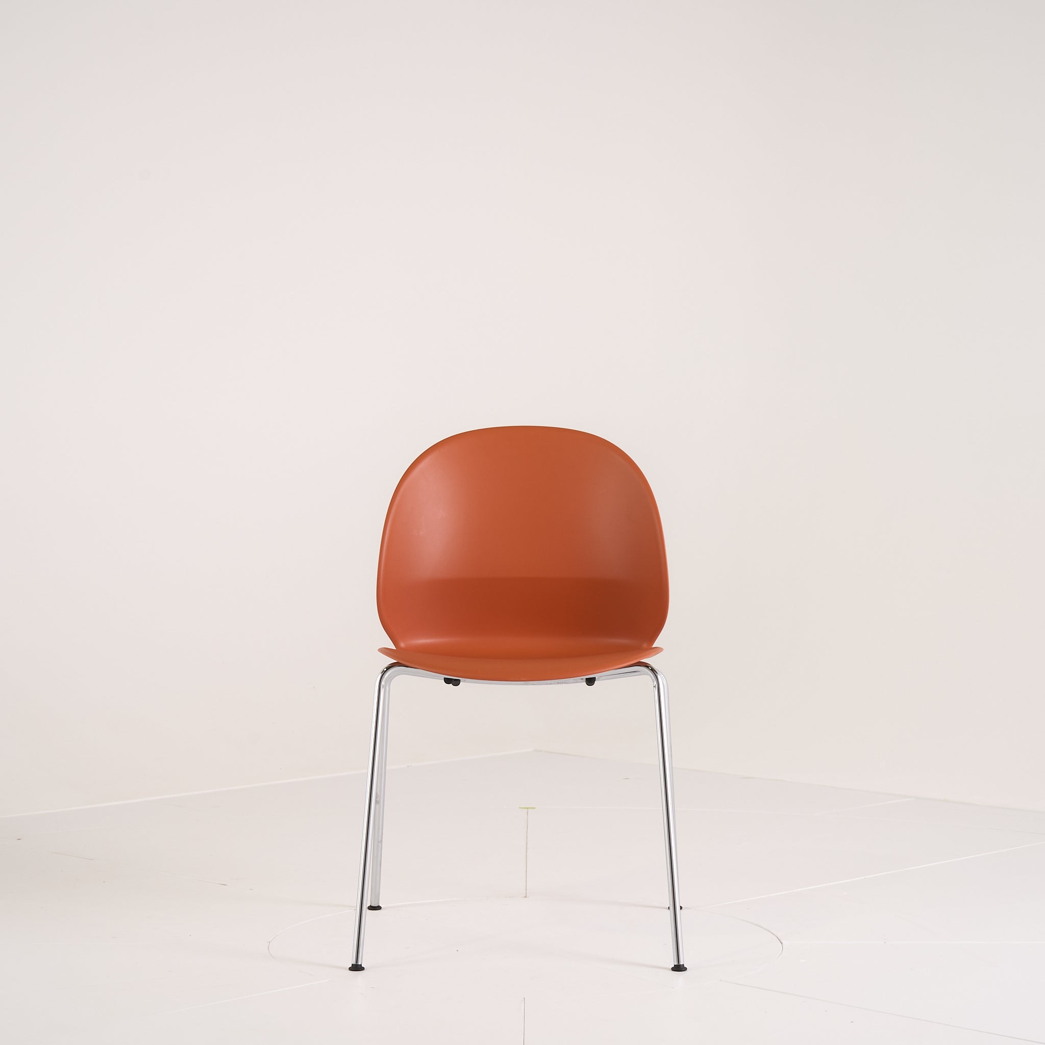 Recycle Chair by Fritz Hansen in Dark Orange / Chrome | Gently Used – Good | Shop Now | MO-FHA-N02_10_Chair-92-Hero Image-3