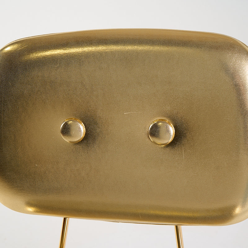 The Golden Chair-Detail Image-3