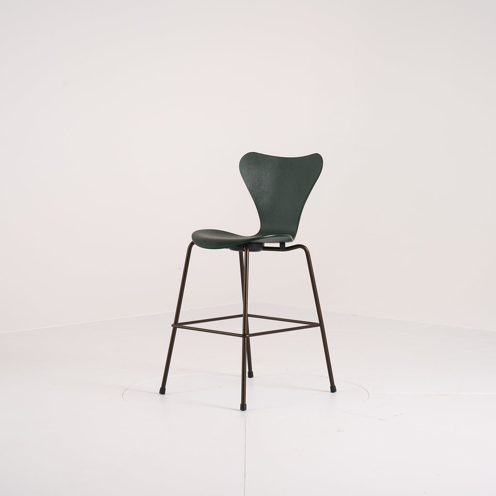 Series 7 Junior Chair by Fritz Hansen in Evergreen Ash / Brown Bronze | Floor Sample – Very Good | Shop Now | MO-FHA-840239-56-Hero Image-3