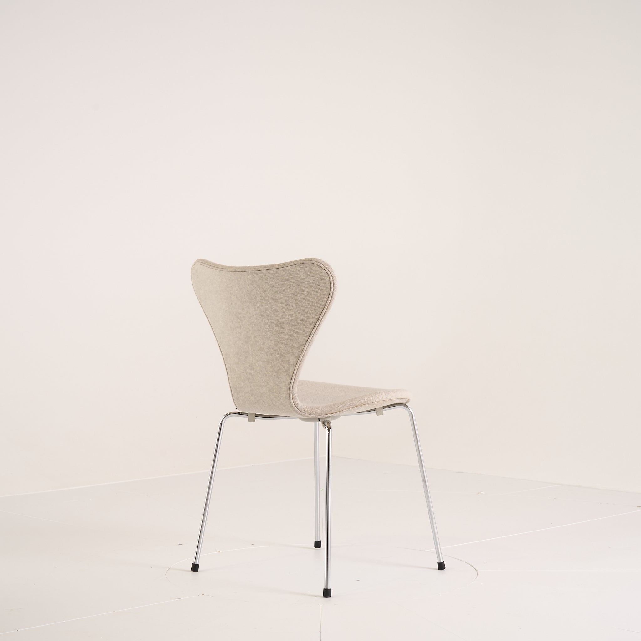 Series 7 Chair by Fritz Hansen in Christianhavn 1120 / Chrome | Well Loved – Fair | Shop Now | MO-FHA-3107FU-60-Hero Image-6