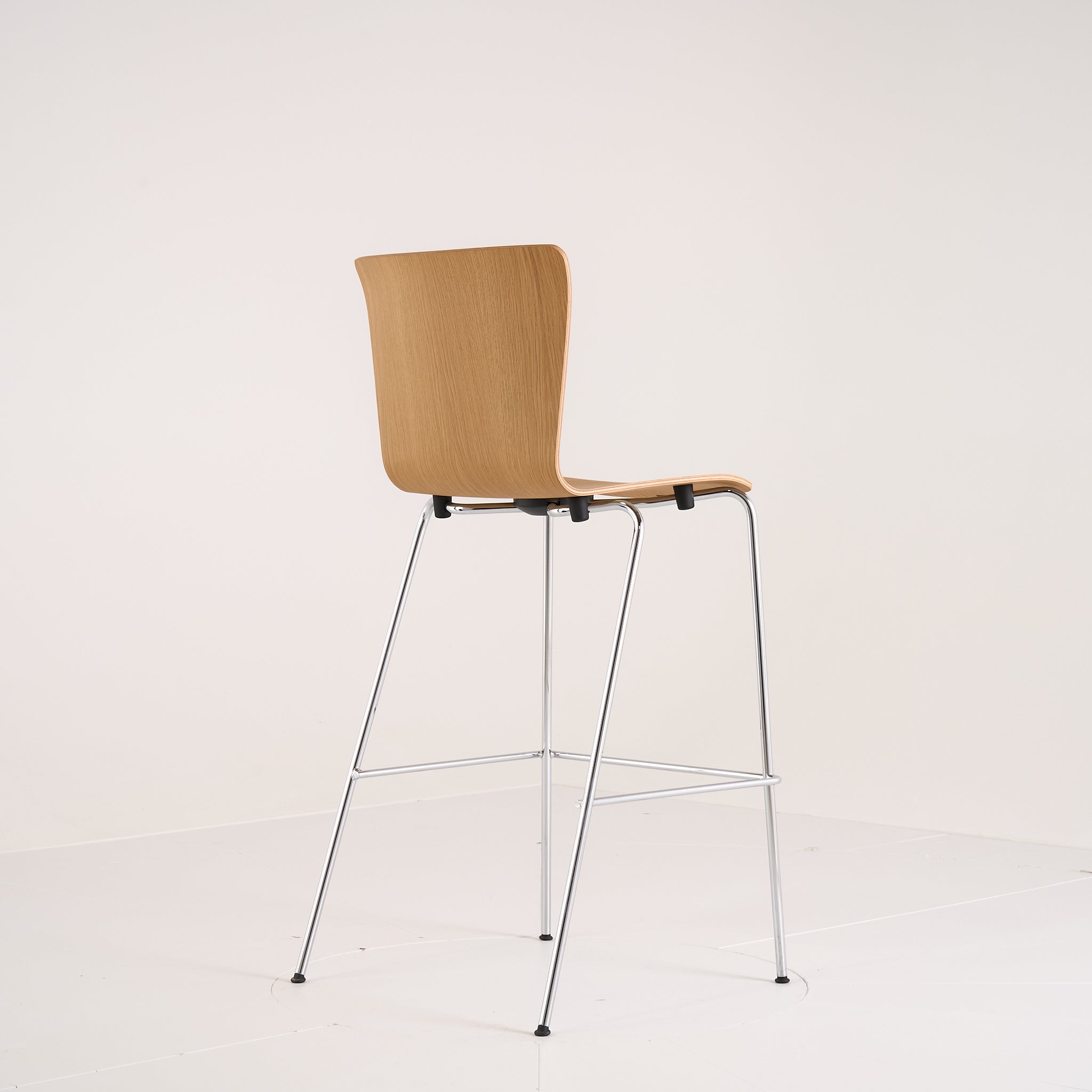 Vico Duo Barstool by Fritz Hansen in Oak / Chrome | Floor Sample – Very Good | Shop Now | MO-FHA-VM118-81-Hero Image-3