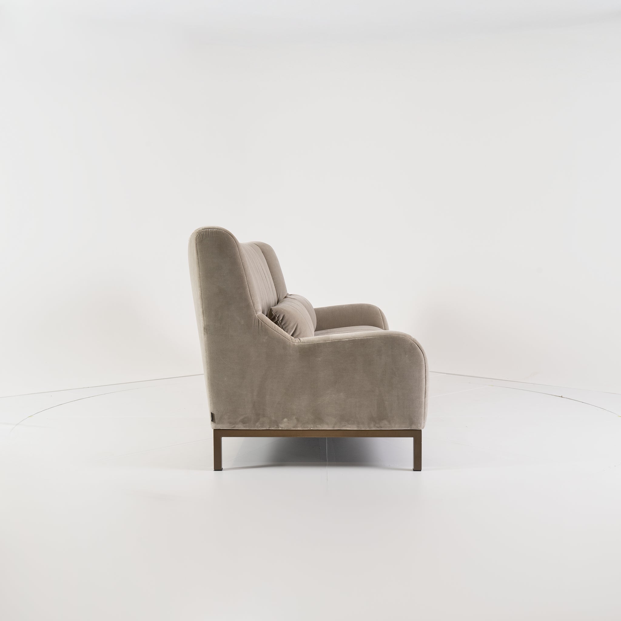 Phileas Large Settee