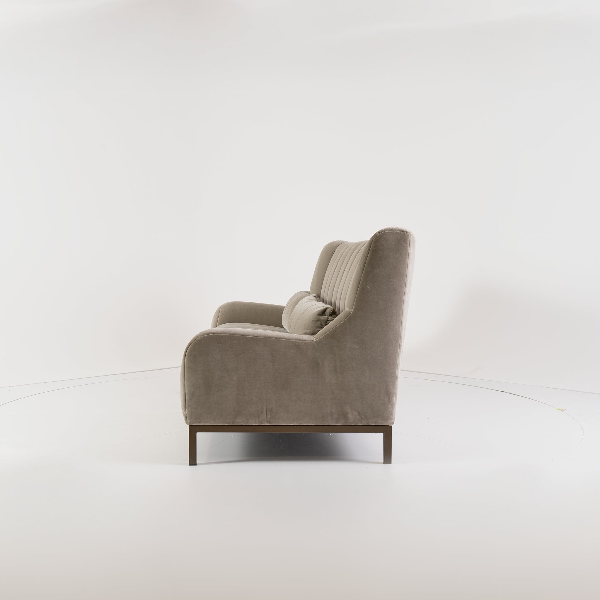 Phileas Large Settee
