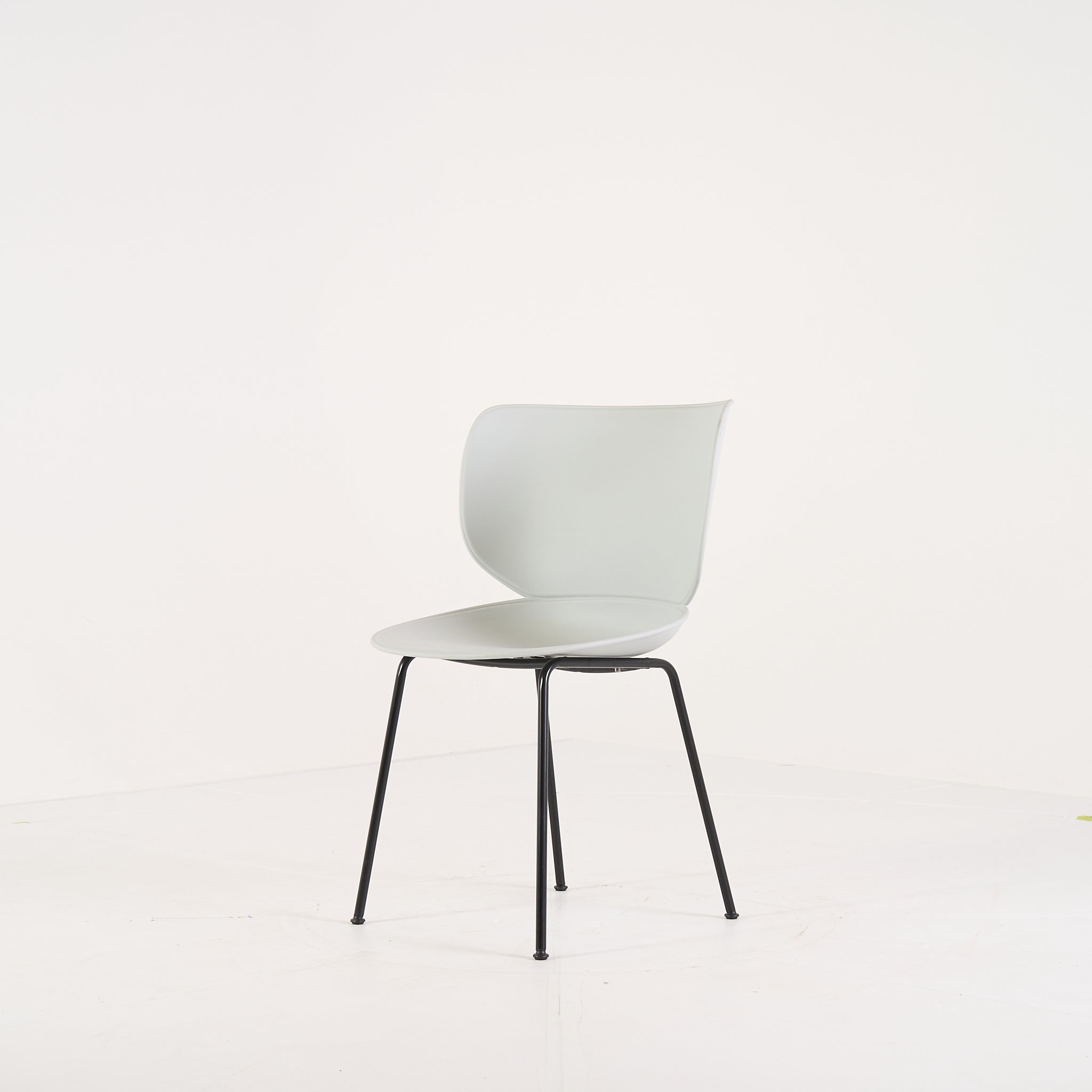 Hana Chair Unupholstered  by Moooi in Concrete Grey / Black / Non-Stacking | Floor Sample – Very Good | Shop Now | MO-MOO-8718282380315-1433-Hero Image-7