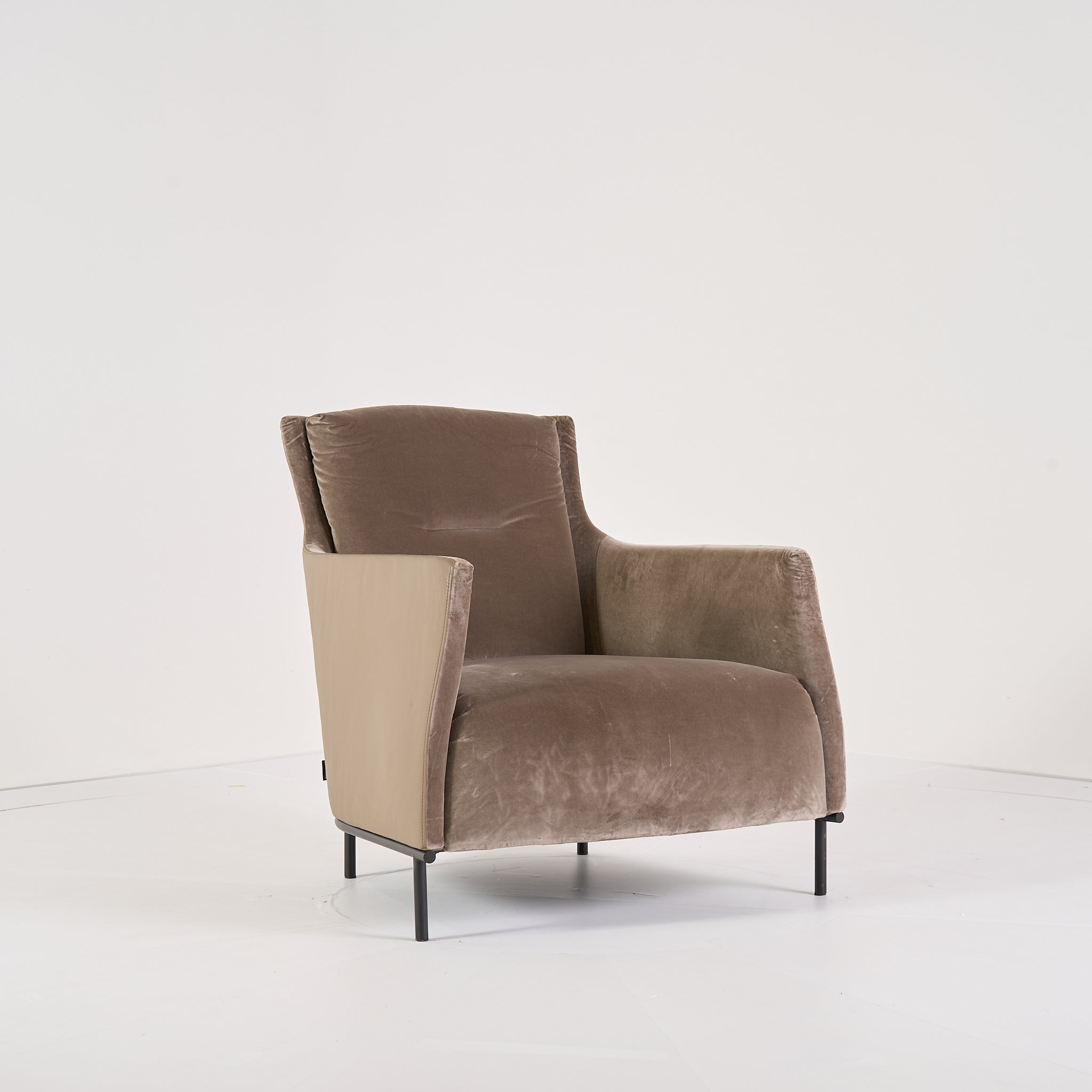 Riga Armchair by Ligne Roset in Low Back - Diva / Harald - Platine / Canard | Gently Used – Good | Shop Now | MO-LIR-13501260_13506250-1210-Hero Image-3