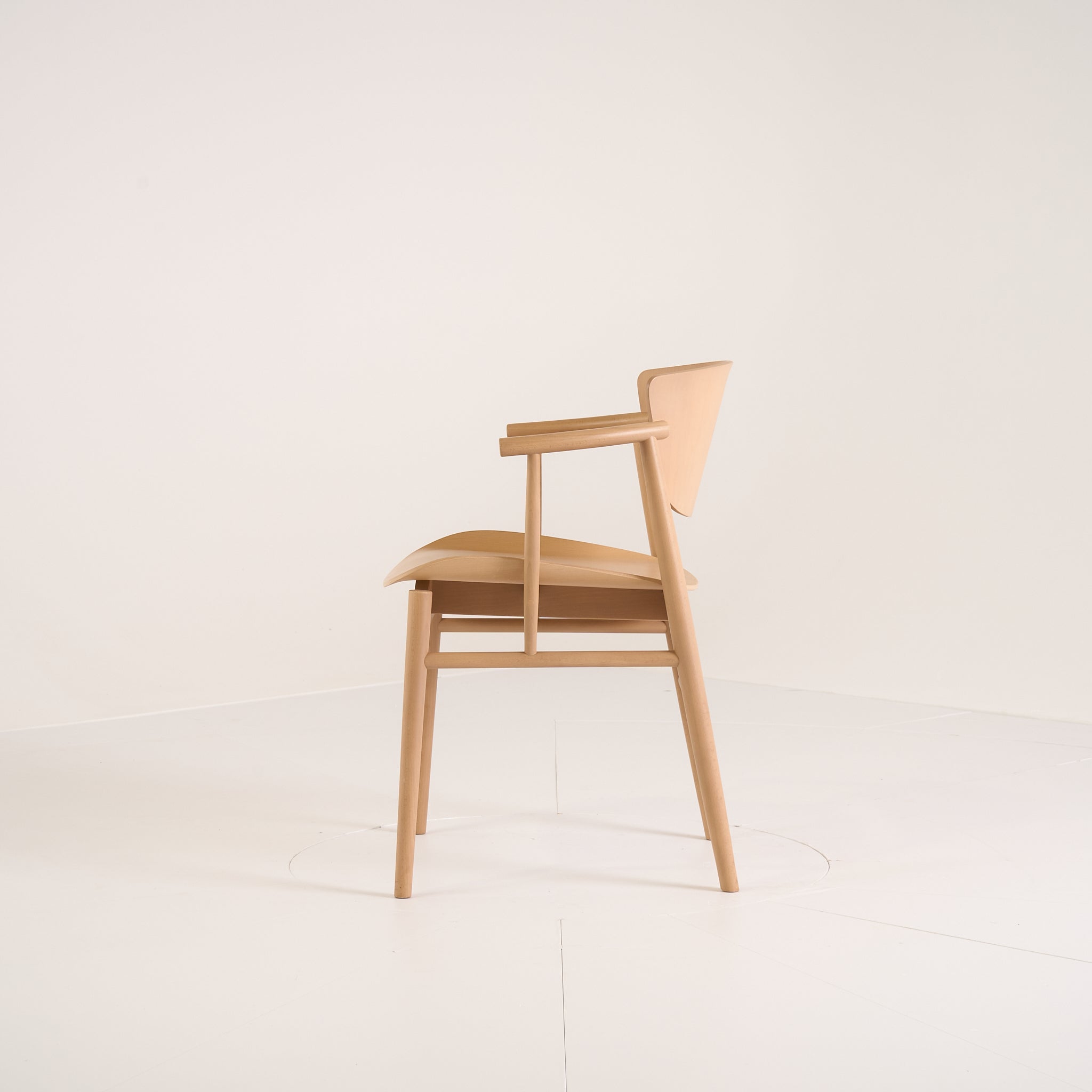 N01 Chair by Fritz Hansen in Natural Beech / Natural Beech | Gently Used – Good | Shop Now | MO-FHA-N01-78-Hero Image-7